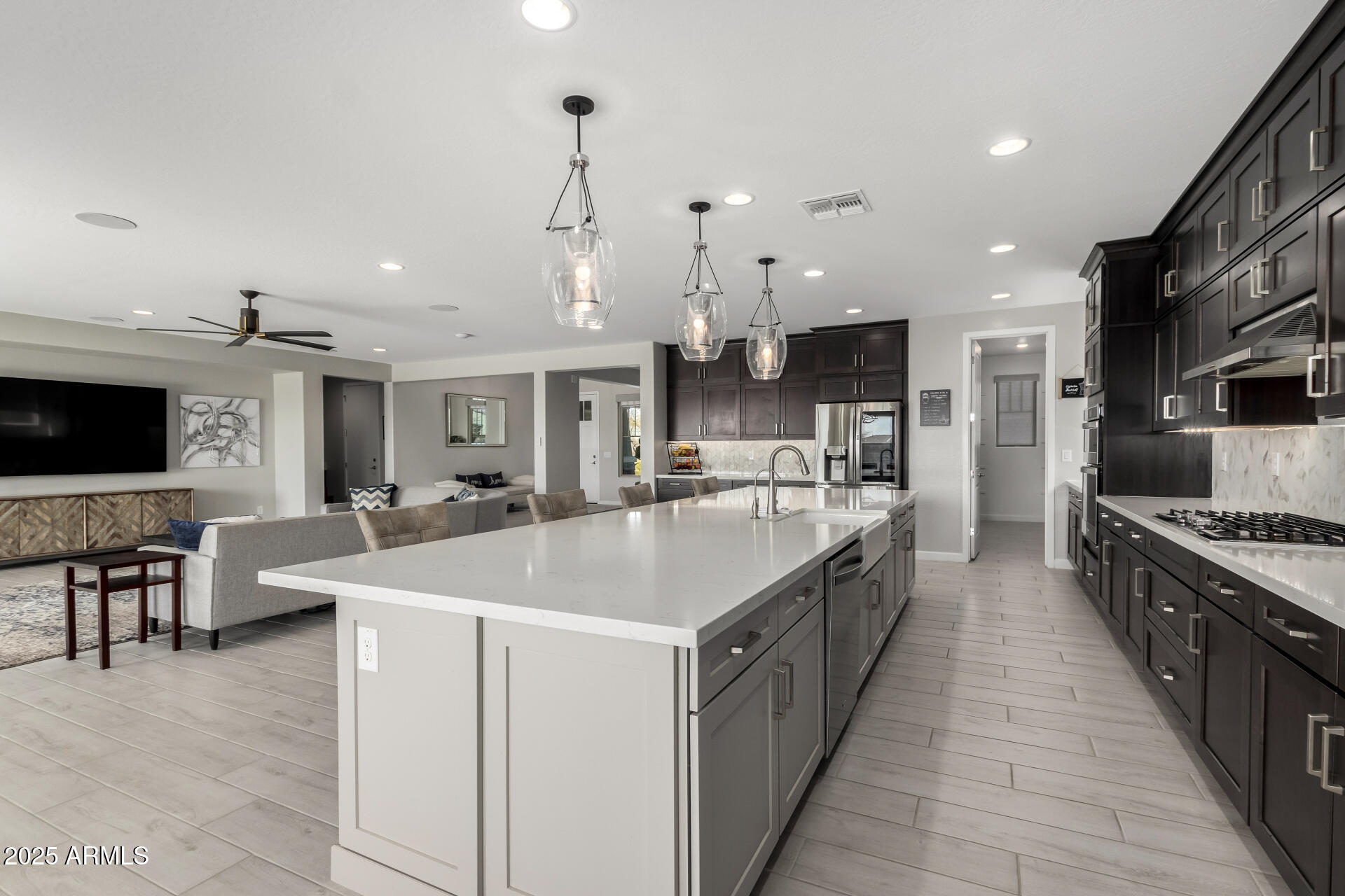 10635 E TESLA Avenue