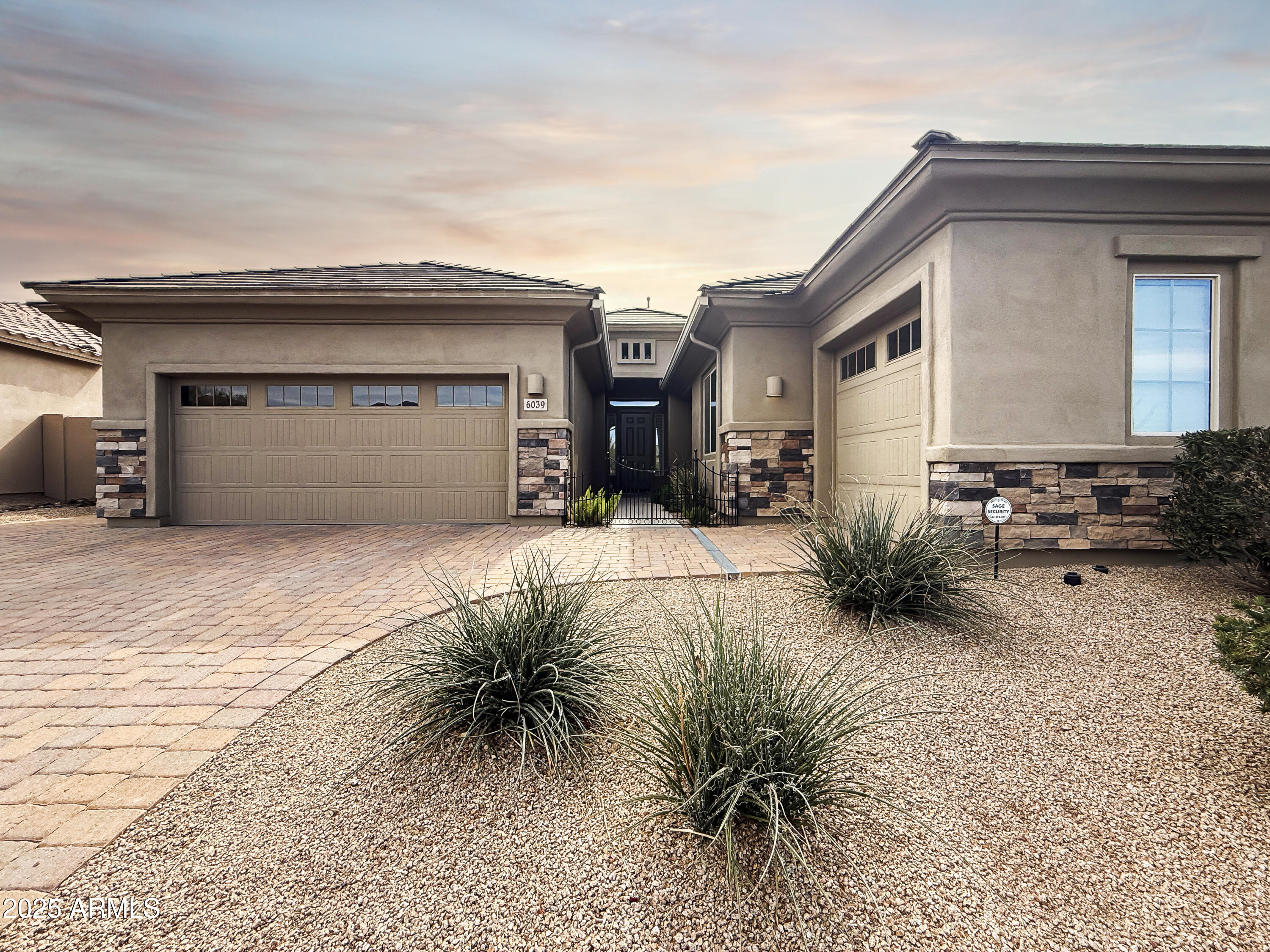 6039 E SIENNA BOUQUET Place