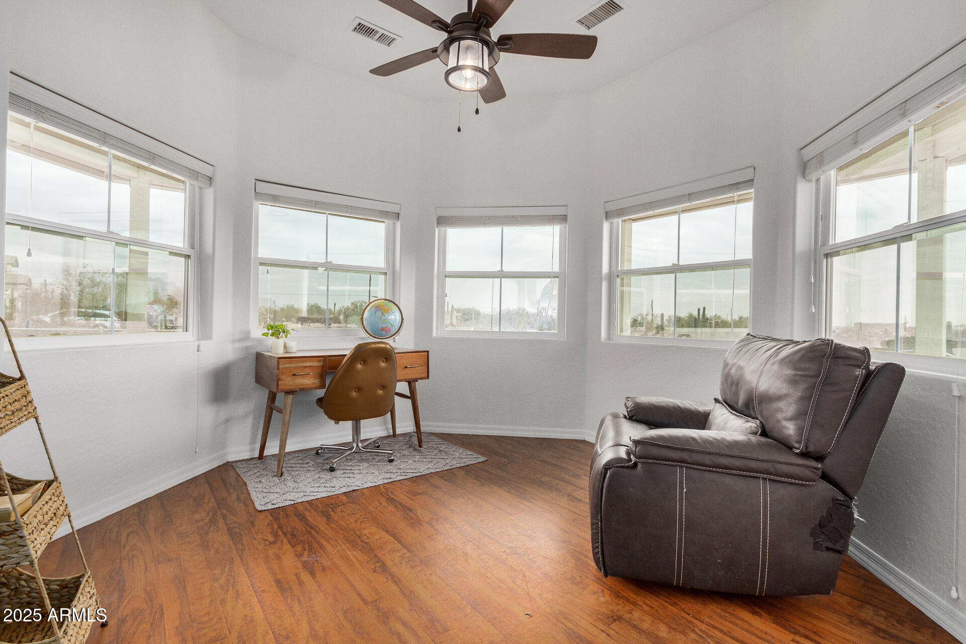 10036 E JENSEN Street