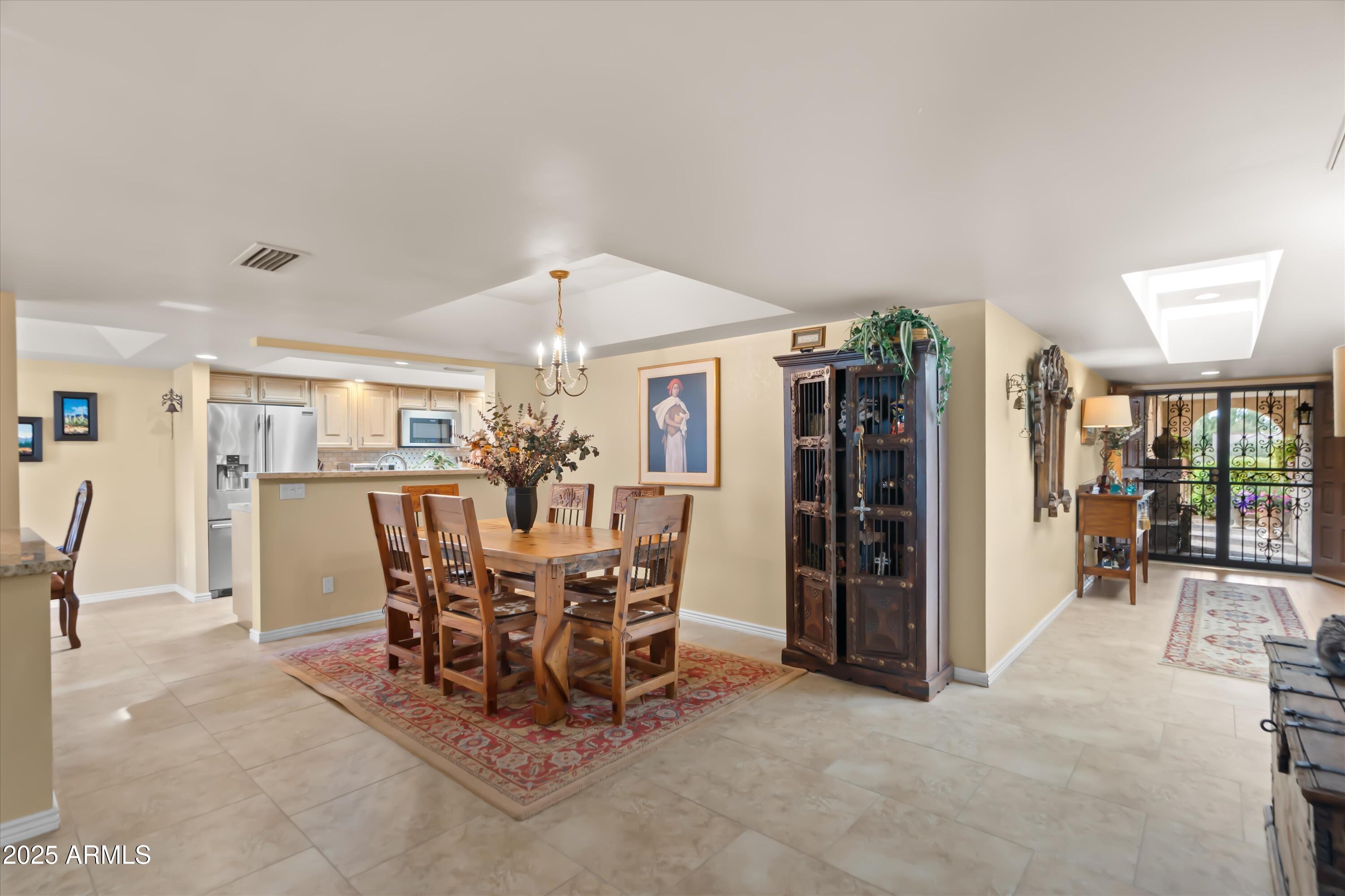 8082 E VIA DEL VENCINO --