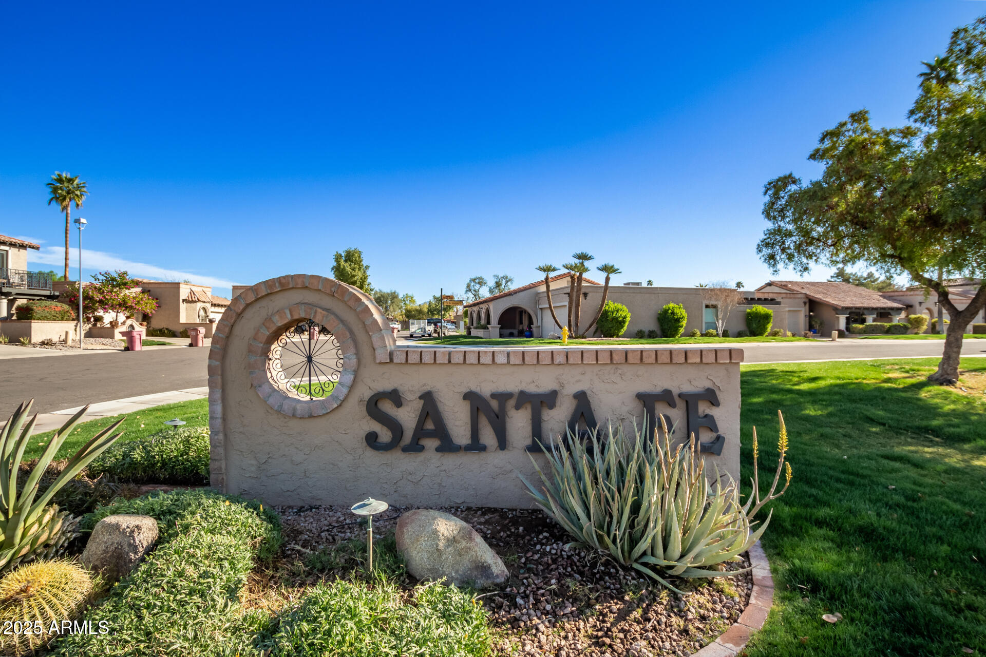 8082 E VIA DEL VENCINO --