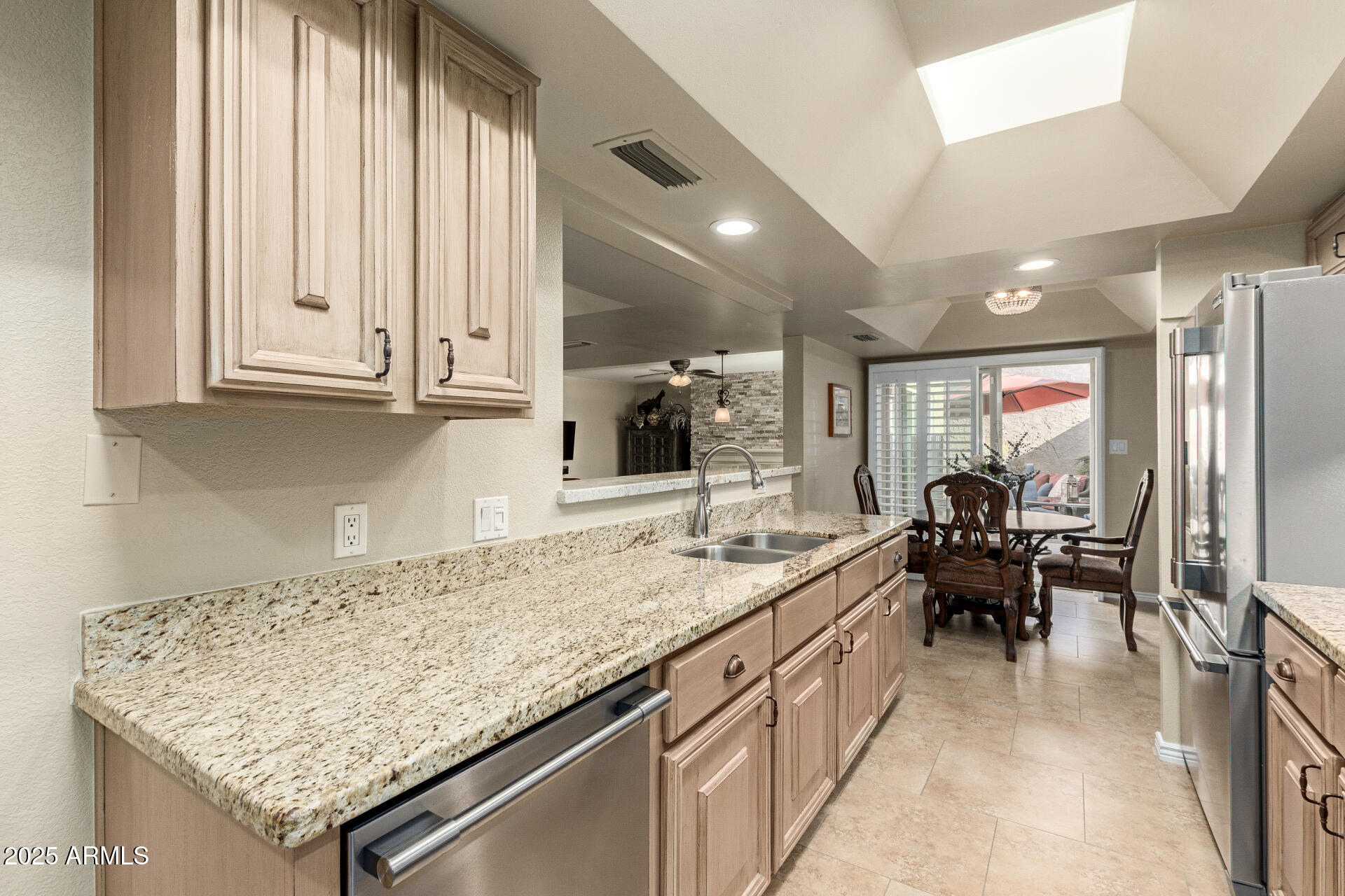 8082 E VIA DEL VENCINO --