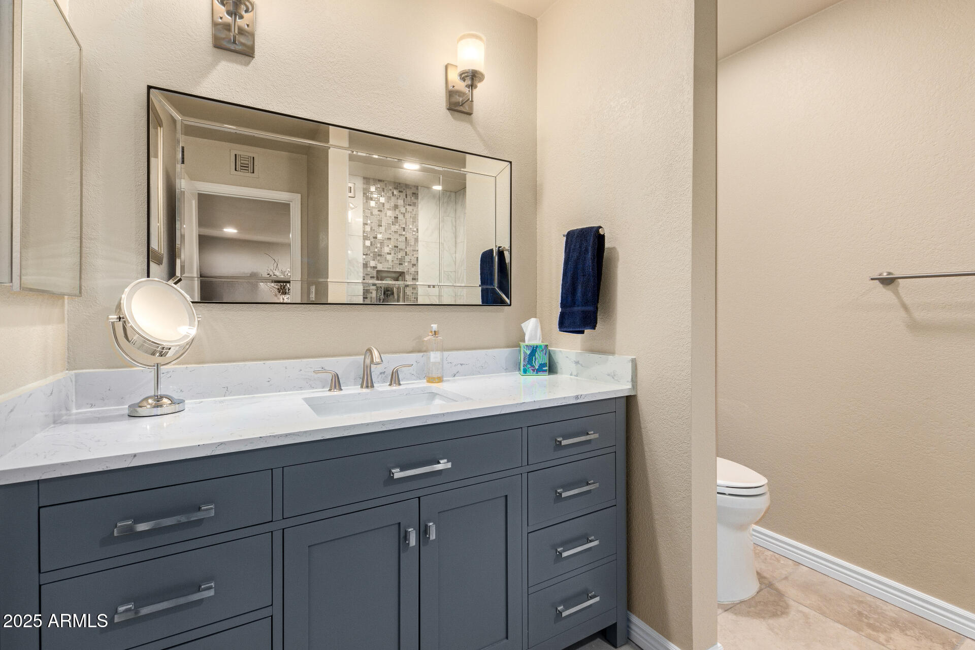 8082 E VIA DEL VENCINO --