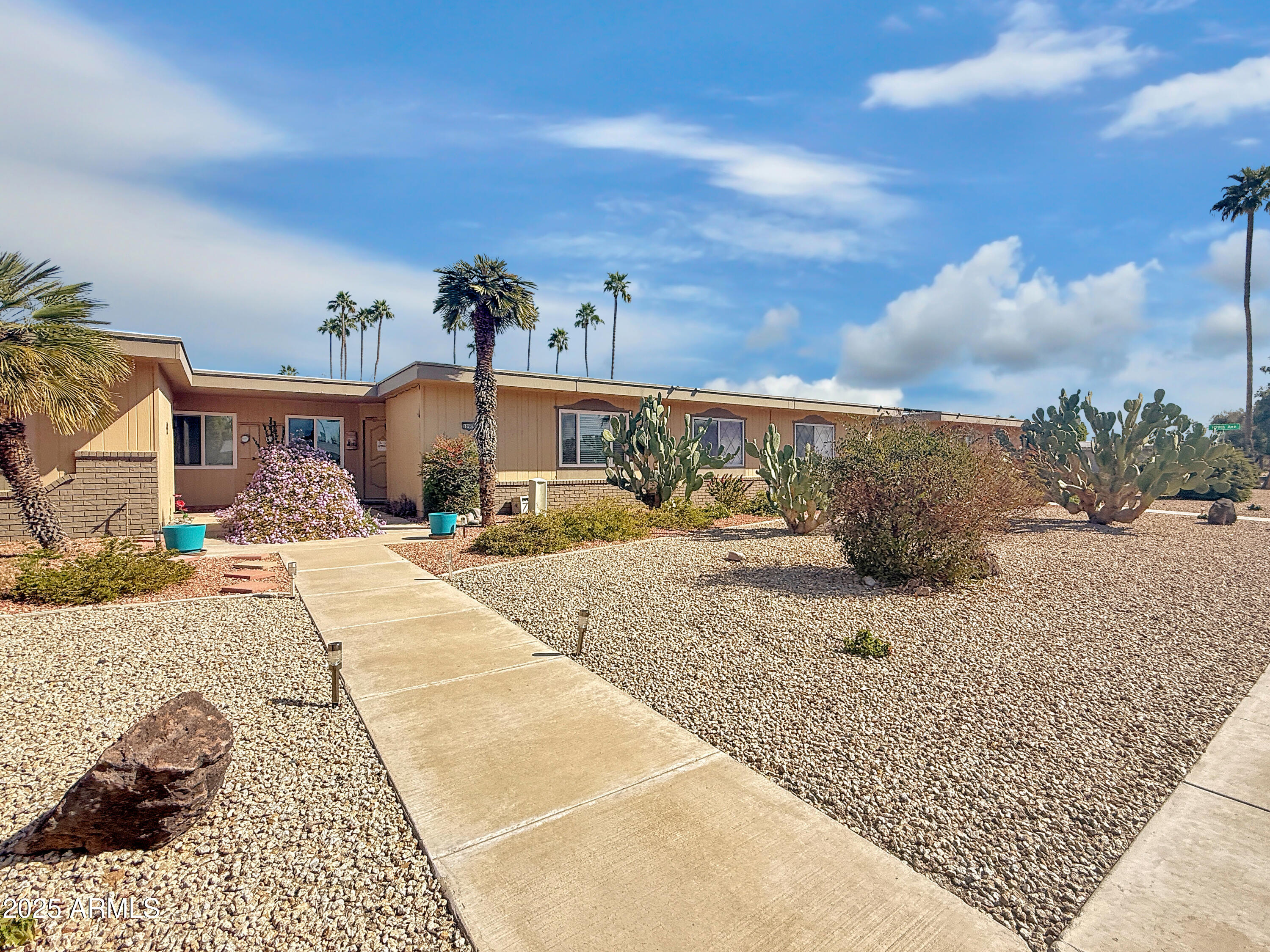 10906 W THUNDERBIRD Boulevard