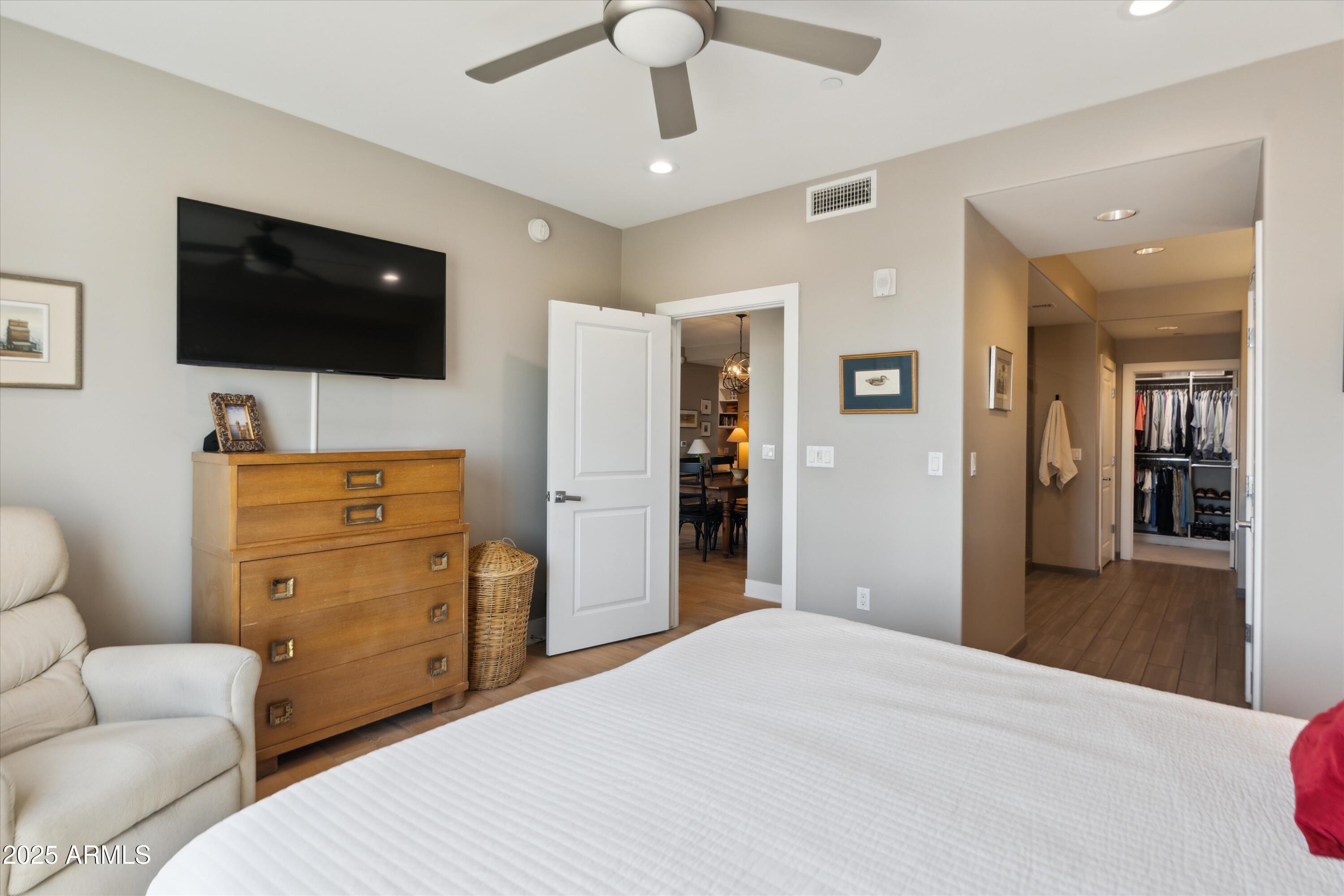 4805 N WOODMERE FAIRWAY, 2006