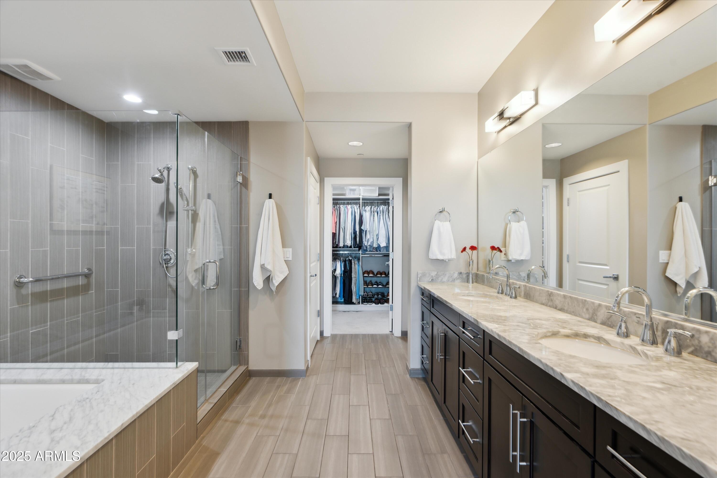 4805 N WOODMERE FAIRWAY, 2006