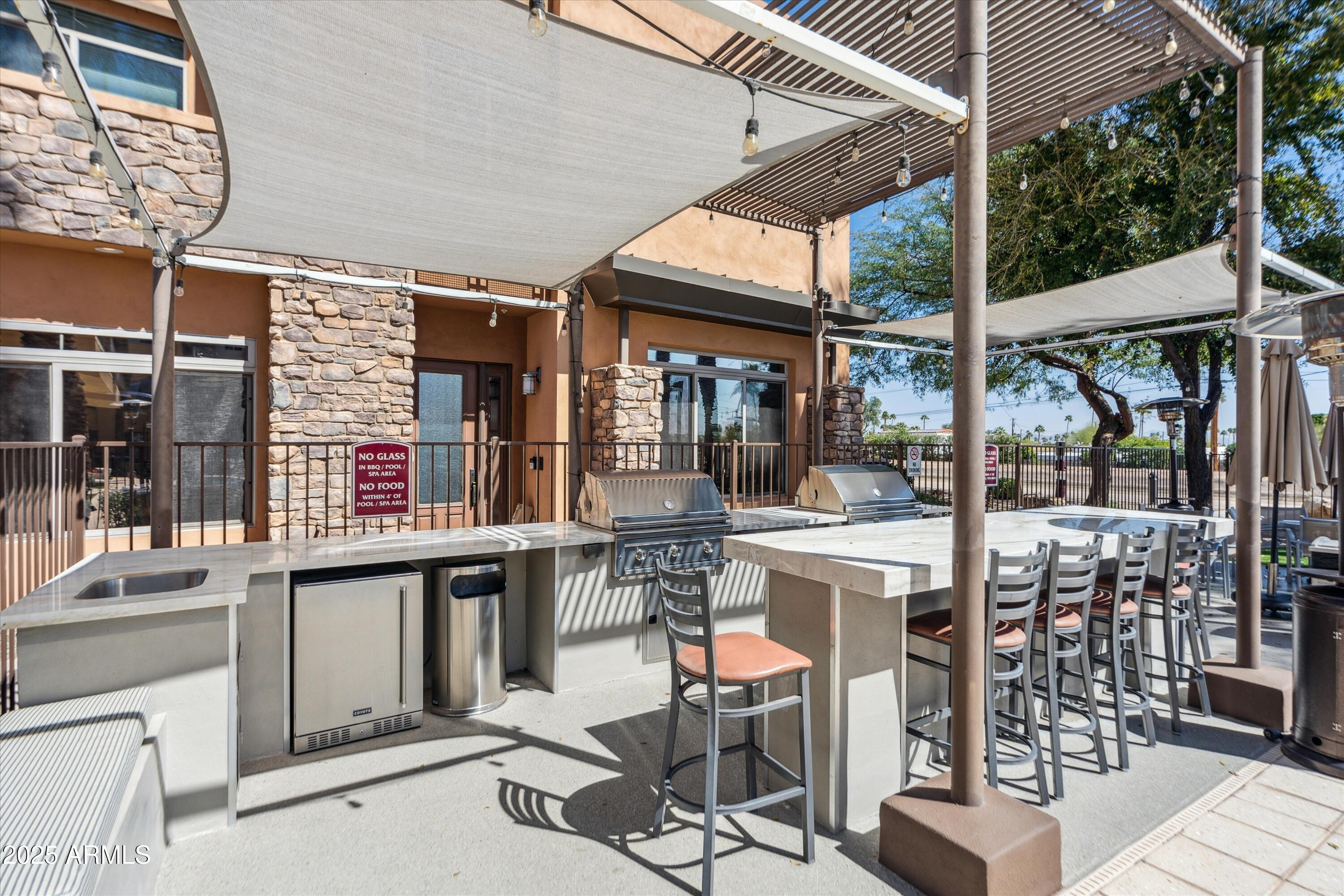 4805 N WOODMERE FAIRWAY, 2006