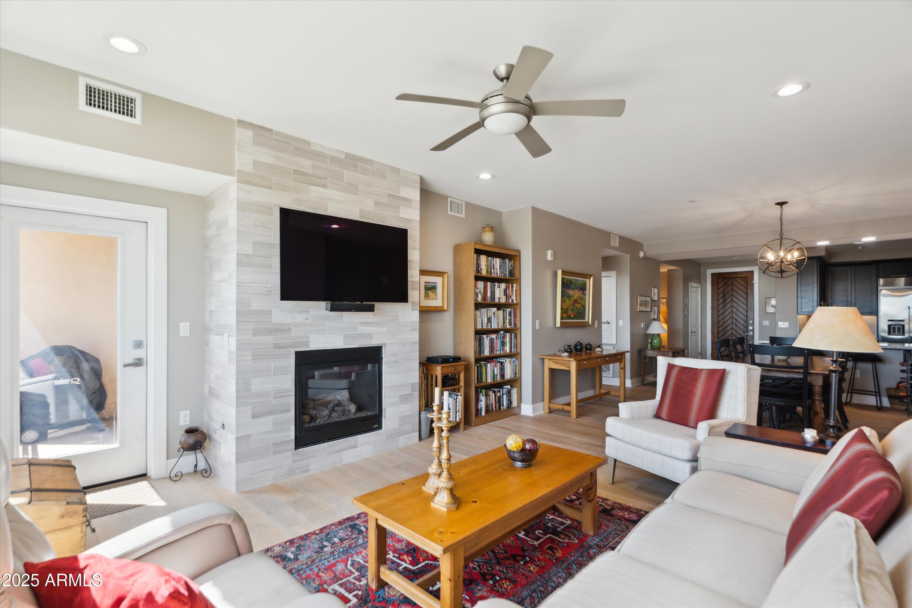 4805 N WOODMERE FAIRWAY, 2006