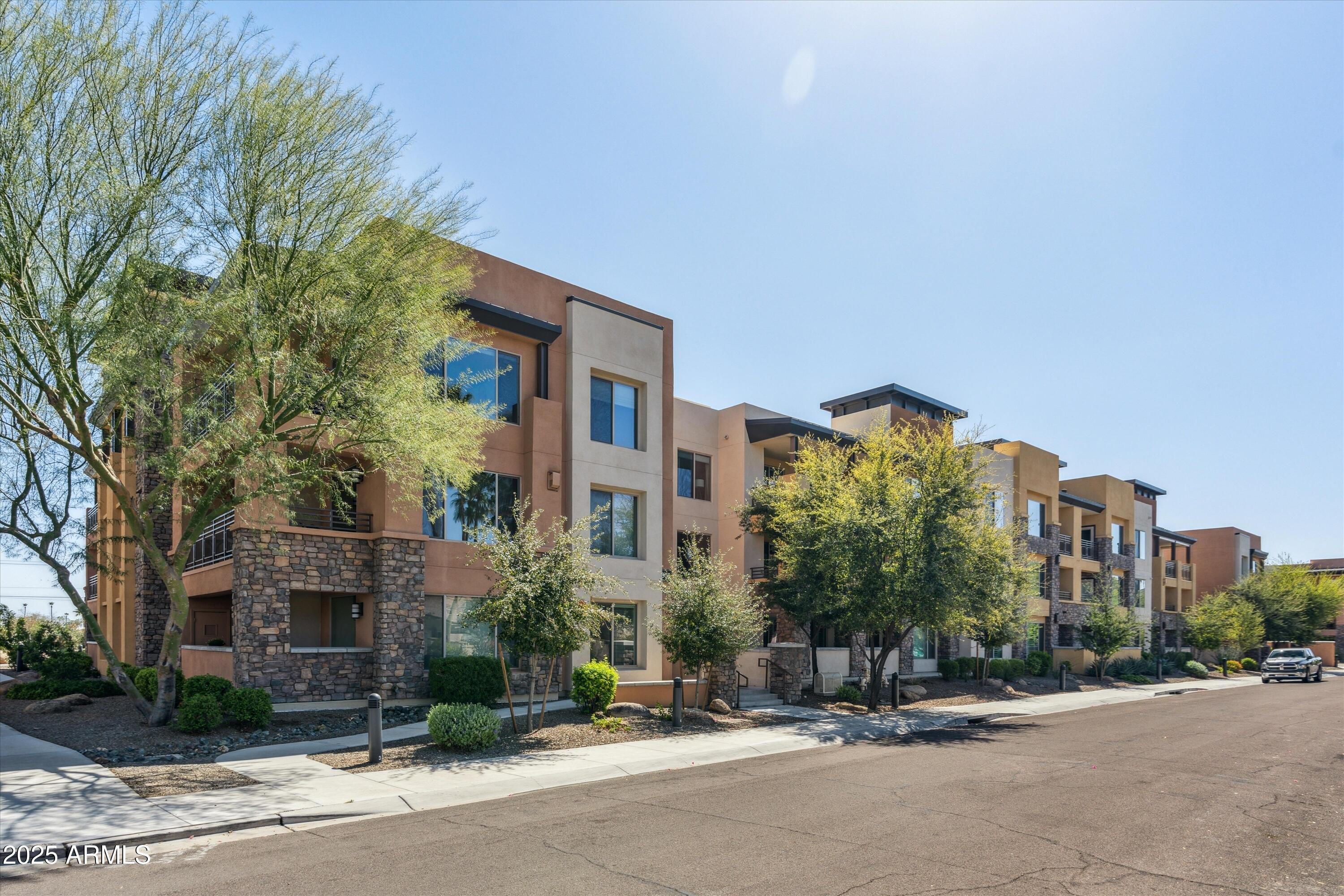 4805 N WOODMERE FAIRWAY, 2006