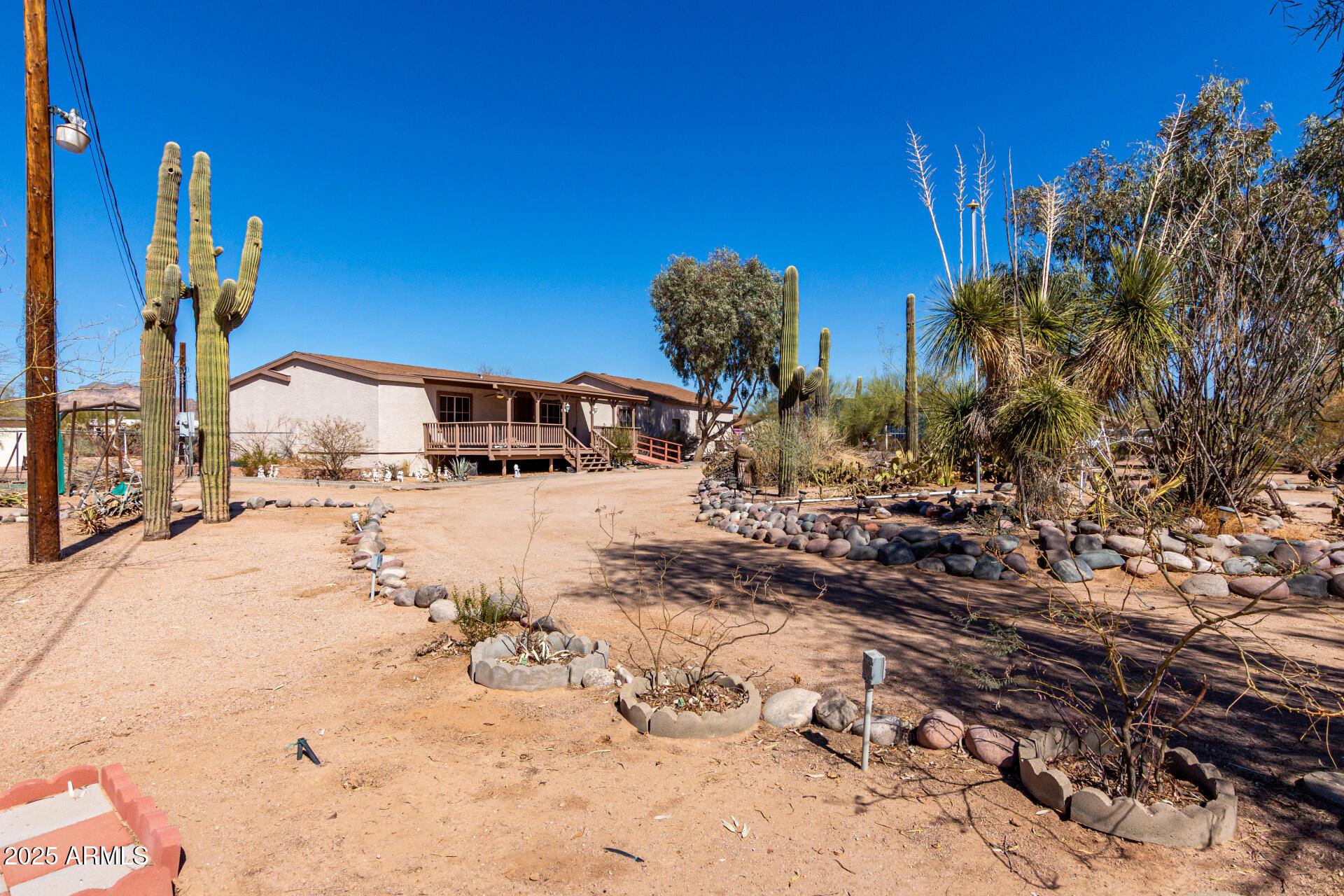 636 W WINDSONG Street