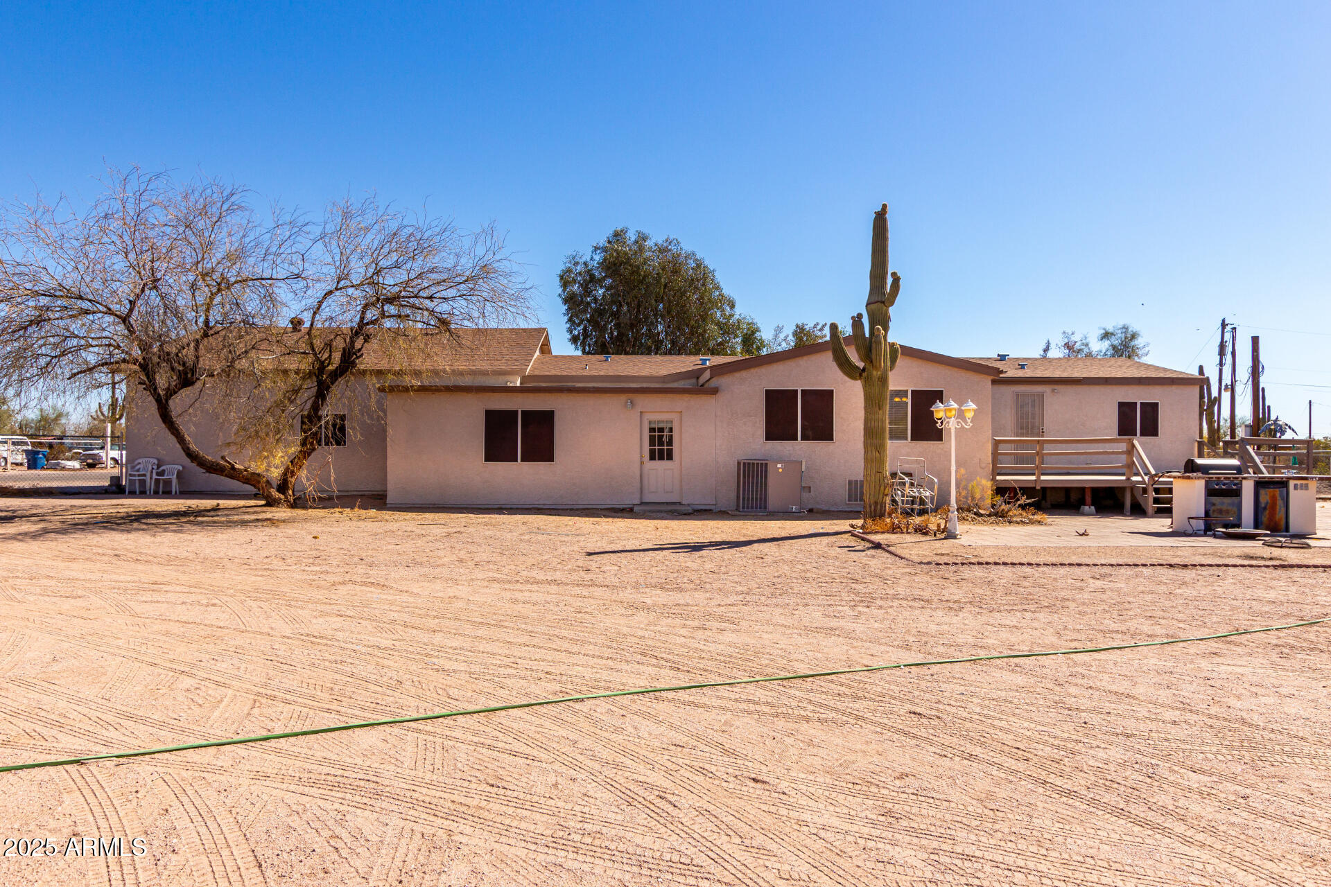 636 W WINDSONG Street