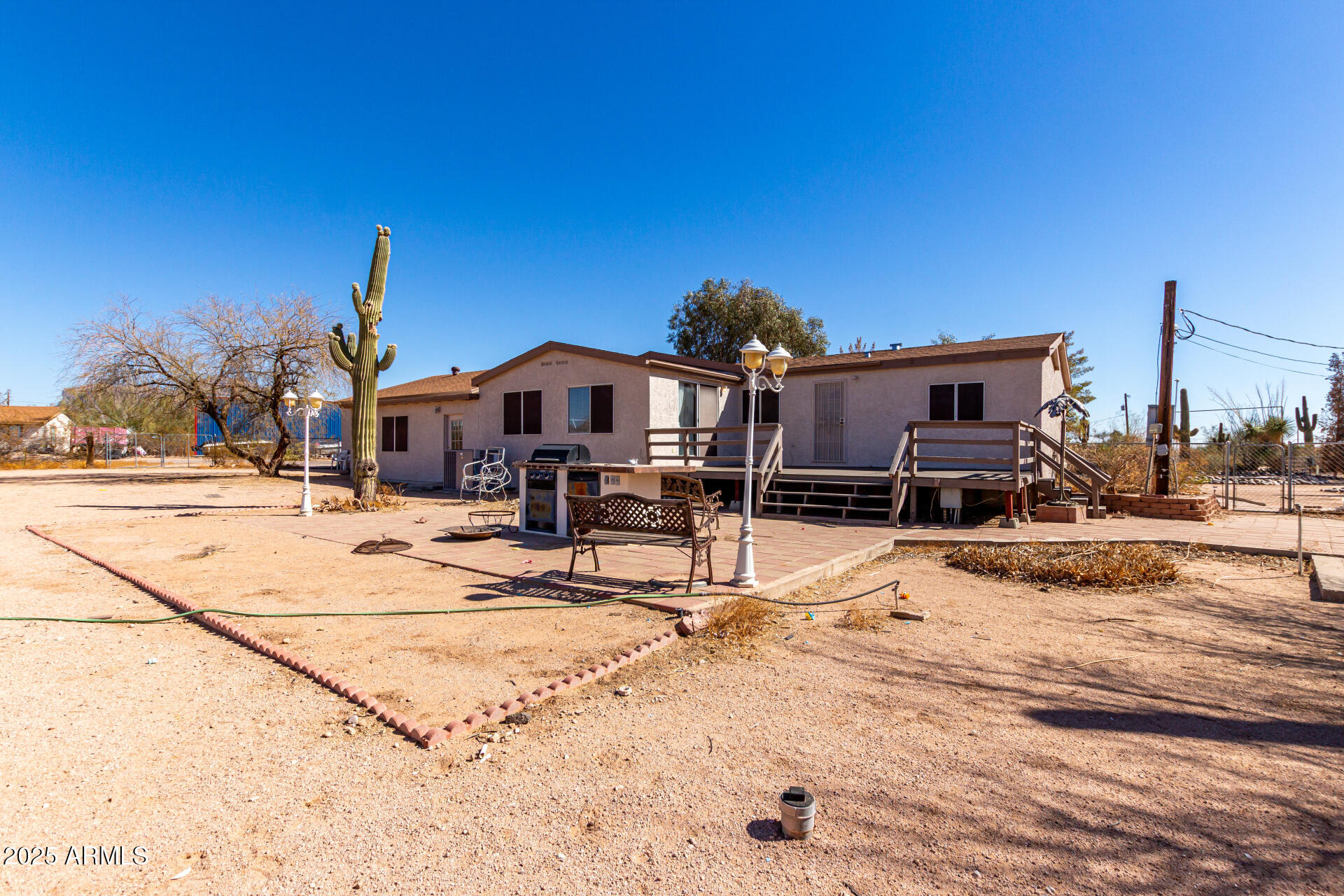 636 W WINDSONG Street