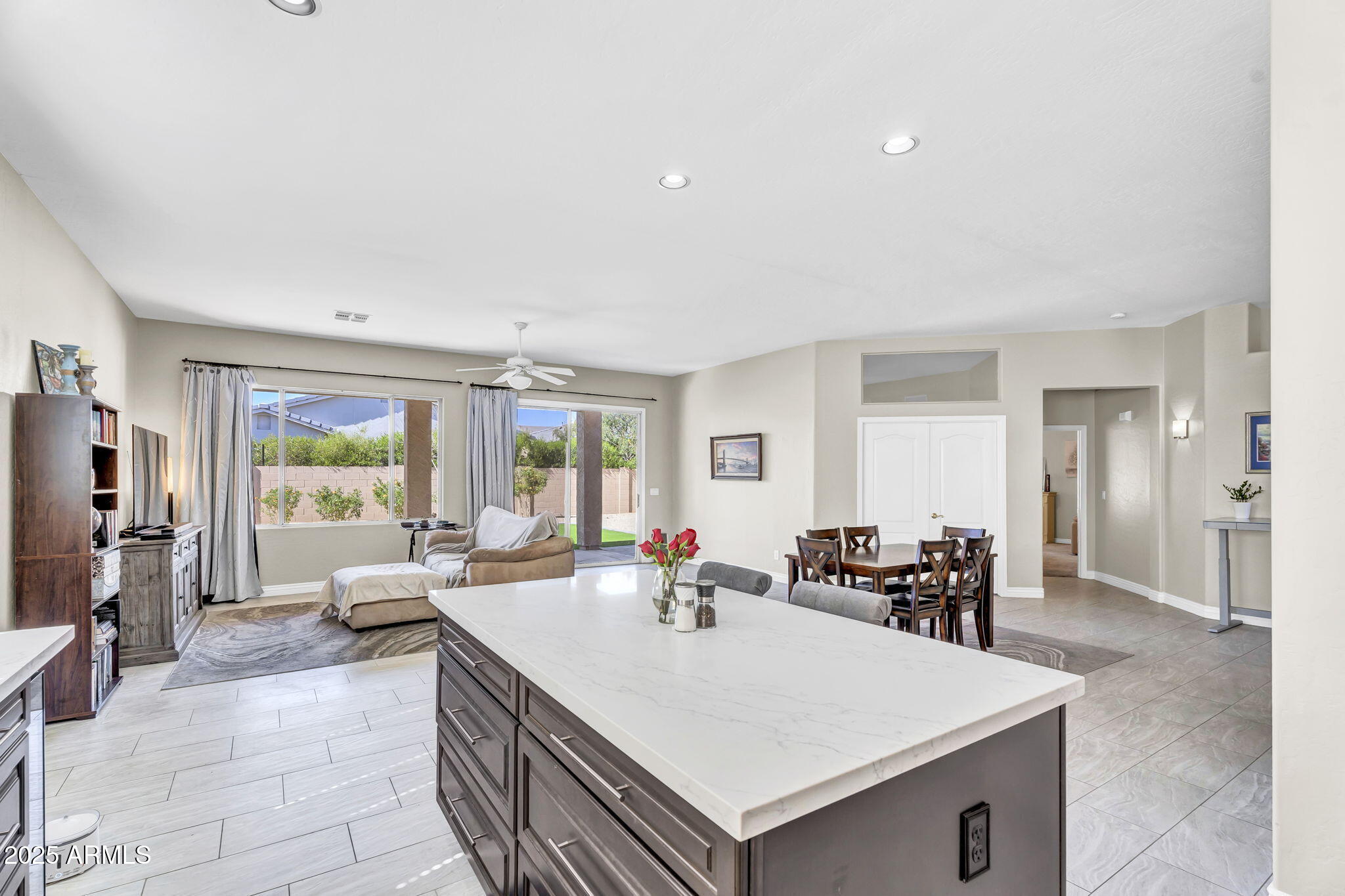 108 N PIONEER Street