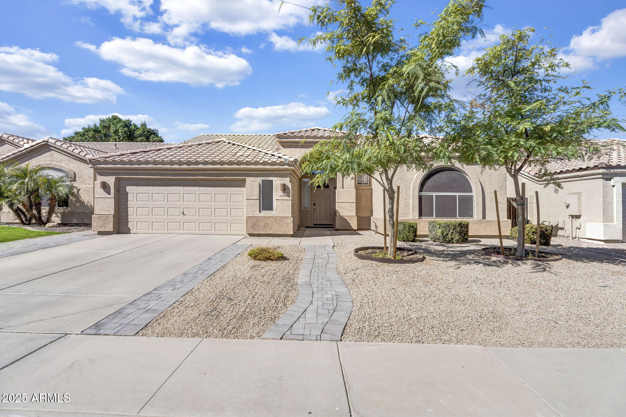 108 N PIONEER Street