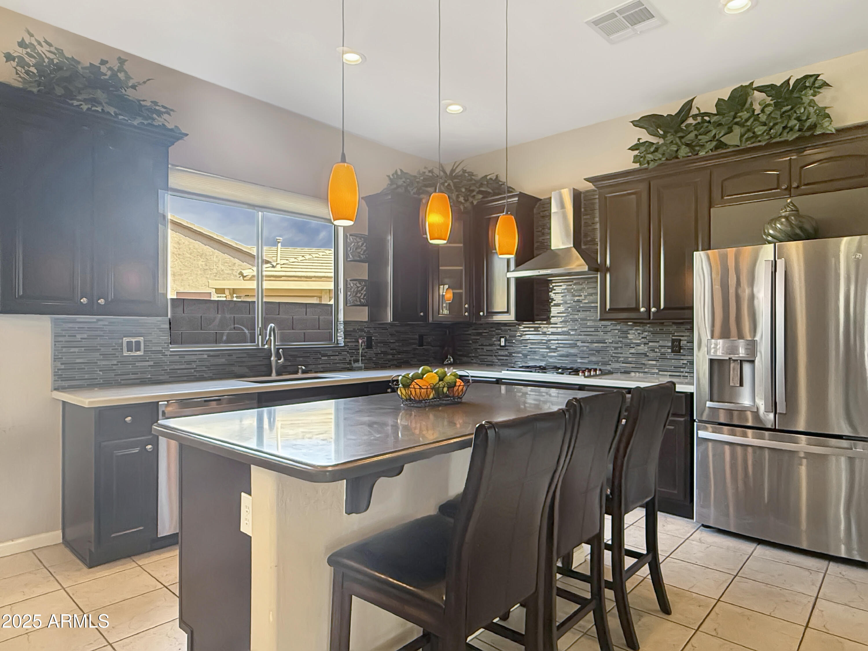 4648 W VILLA LINDA Drive