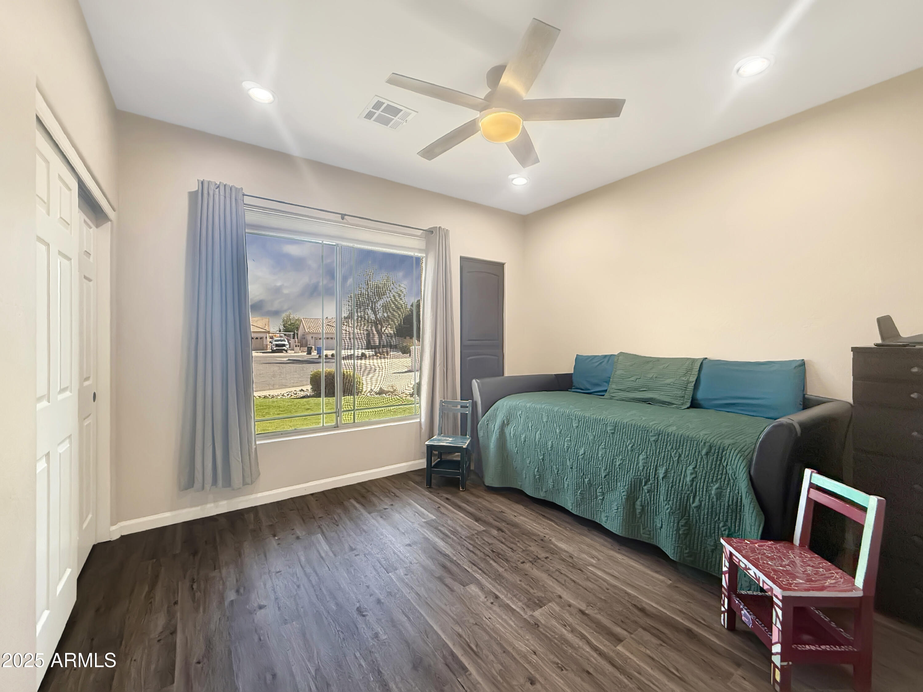 4648 W VILLA LINDA Drive