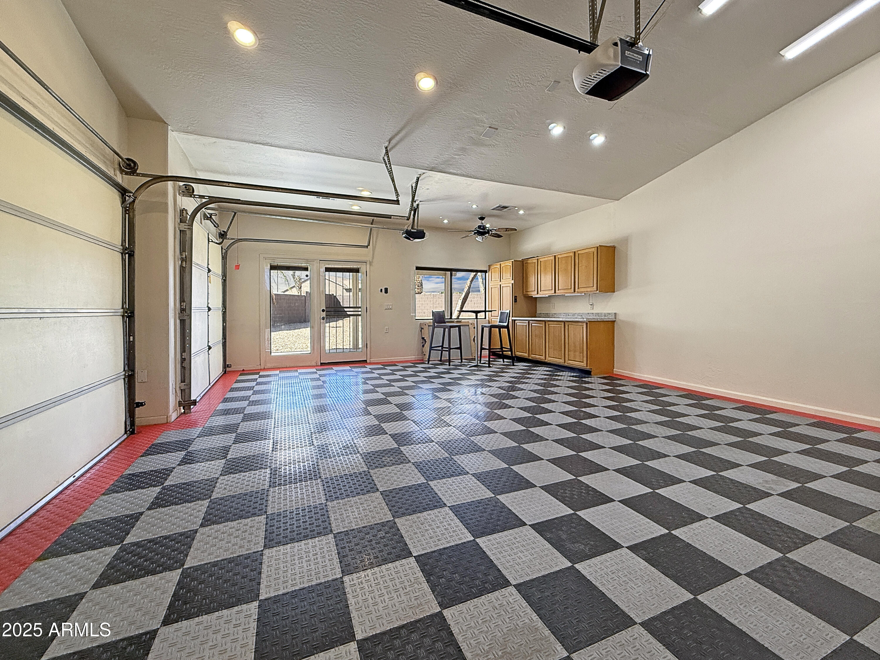 4648 W VILLA LINDA Drive