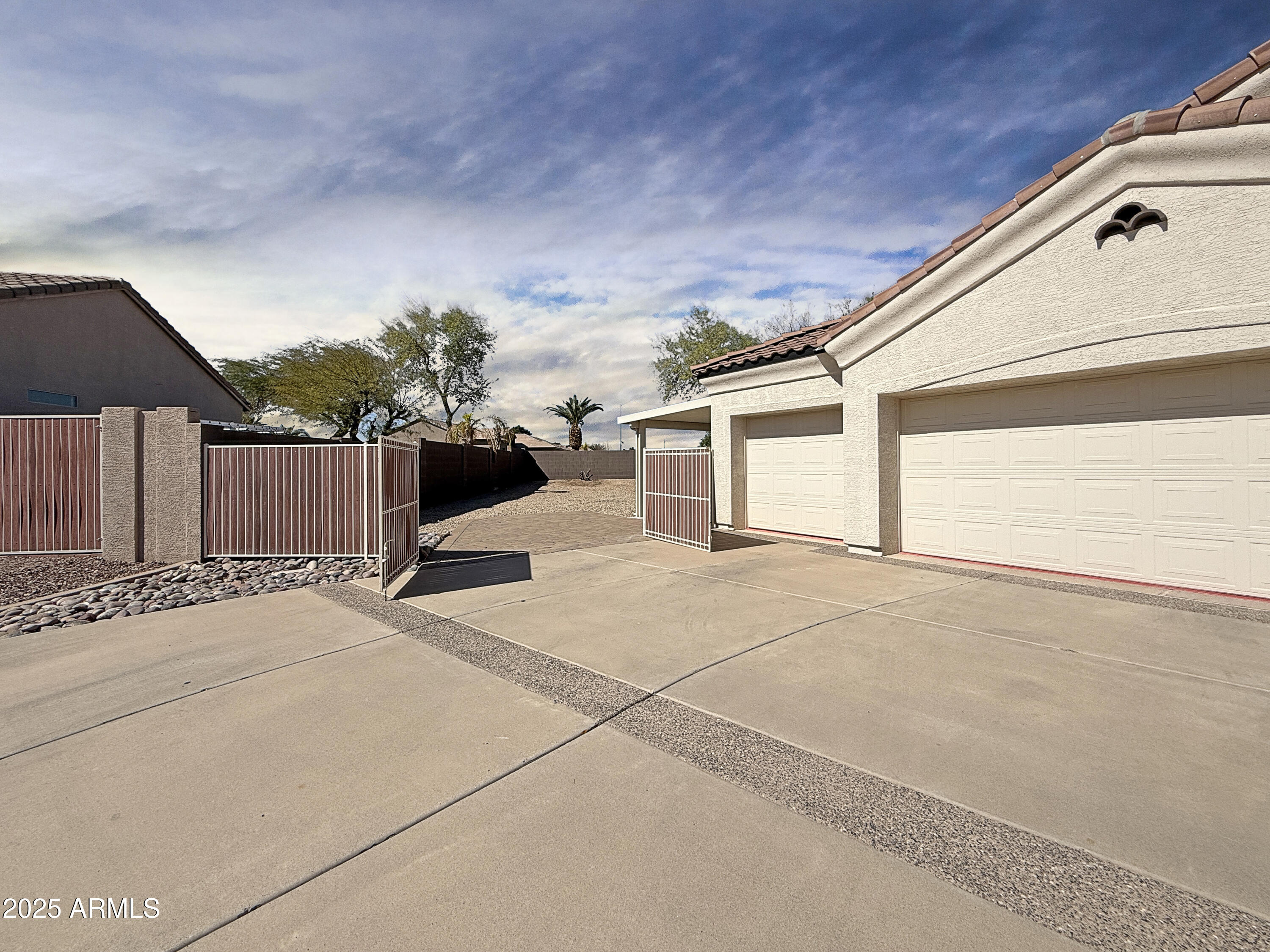 4648 W VILLA LINDA Drive