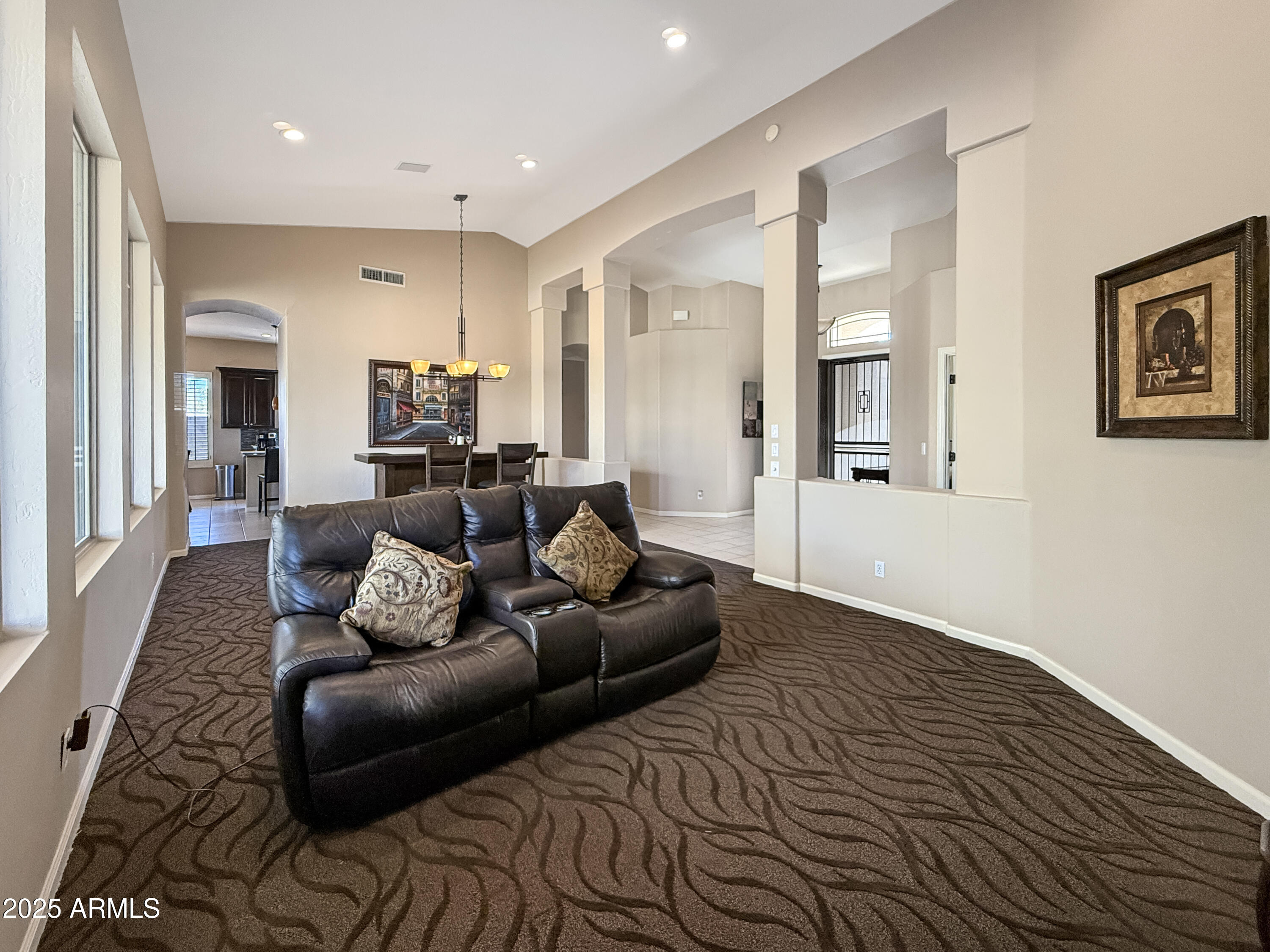 4648 W VILLA LINDA Drive