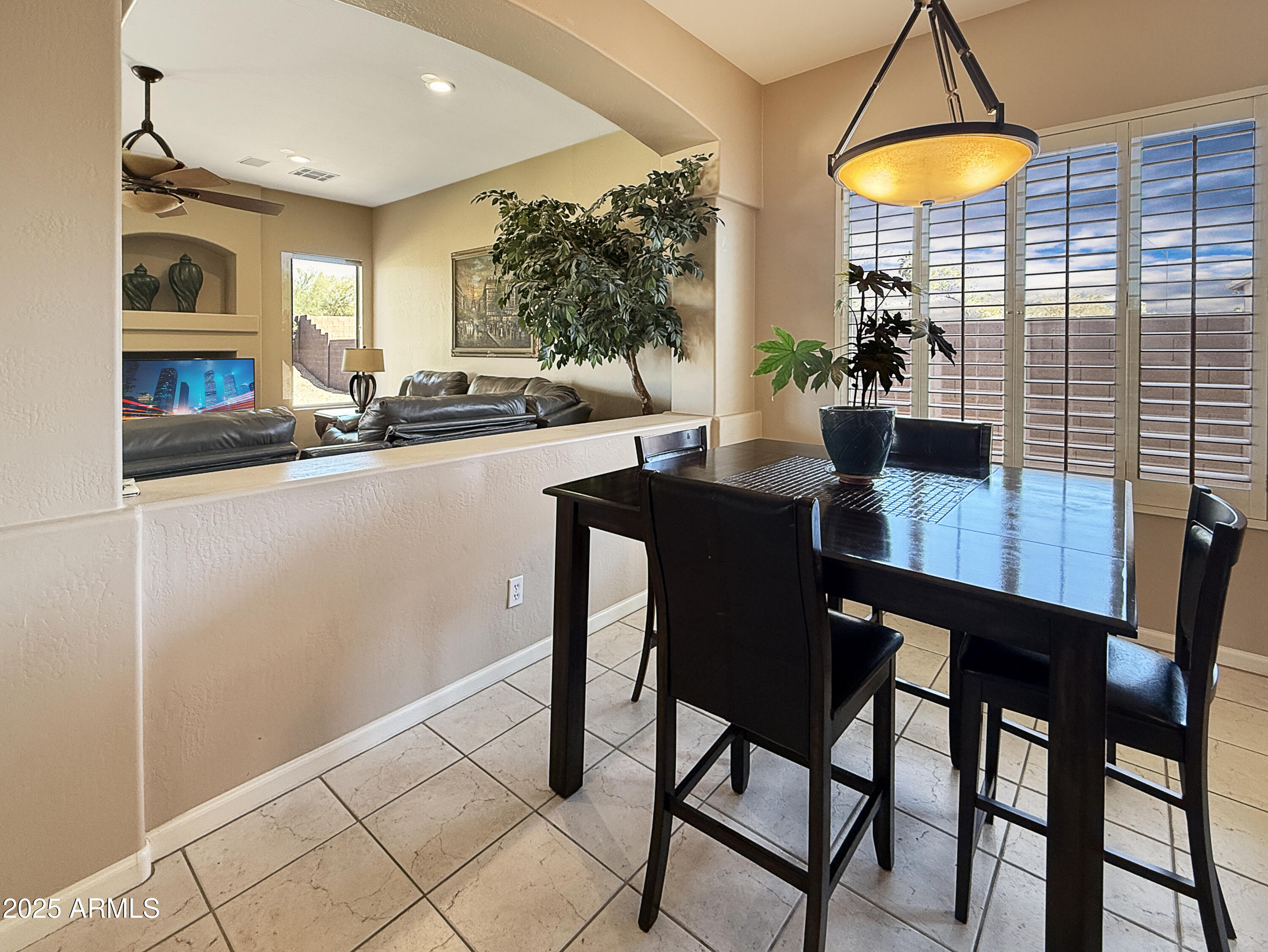 4648 W VILLA LINDA Drive