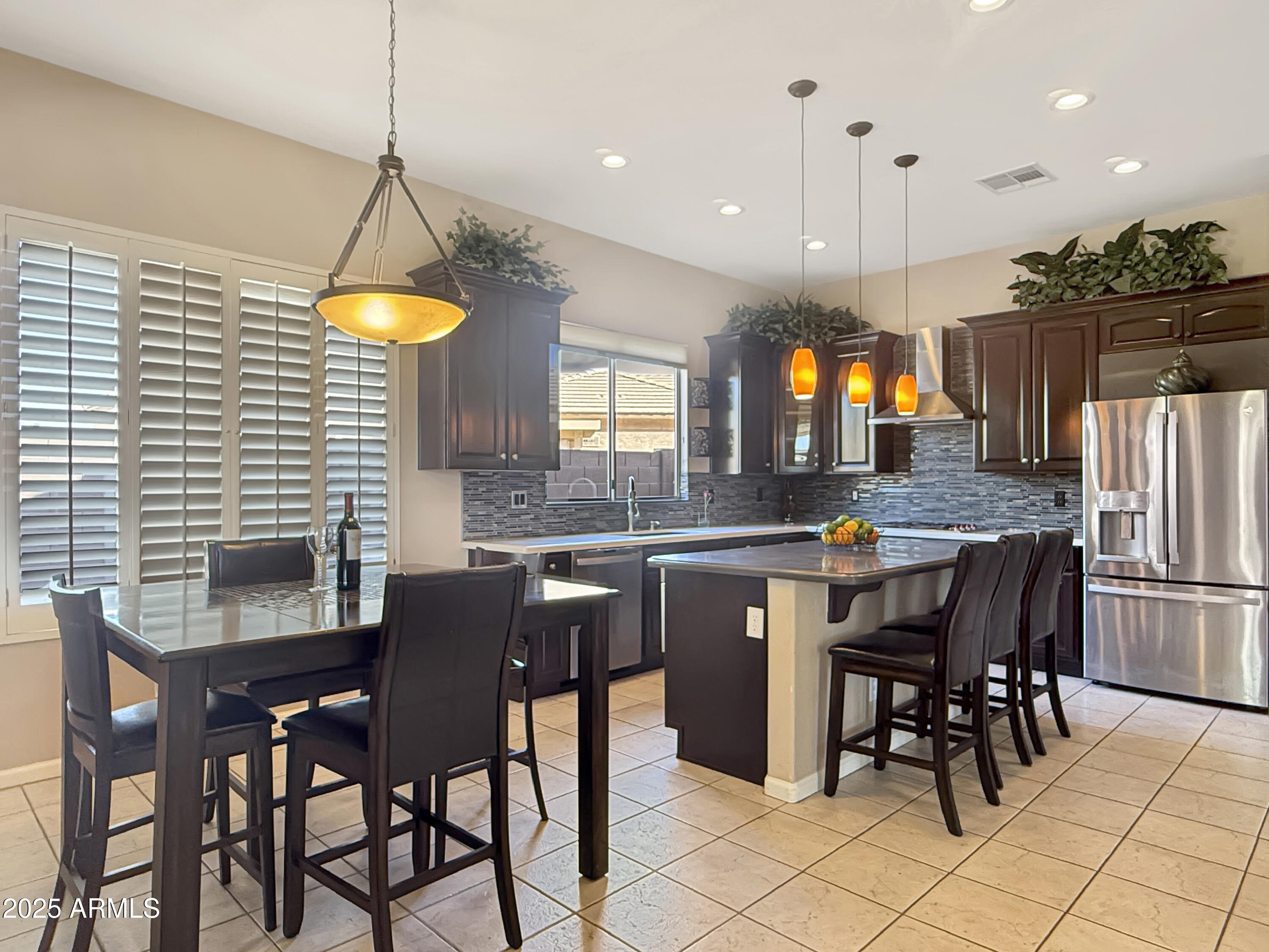 4648 W VILLA LINDA Drive