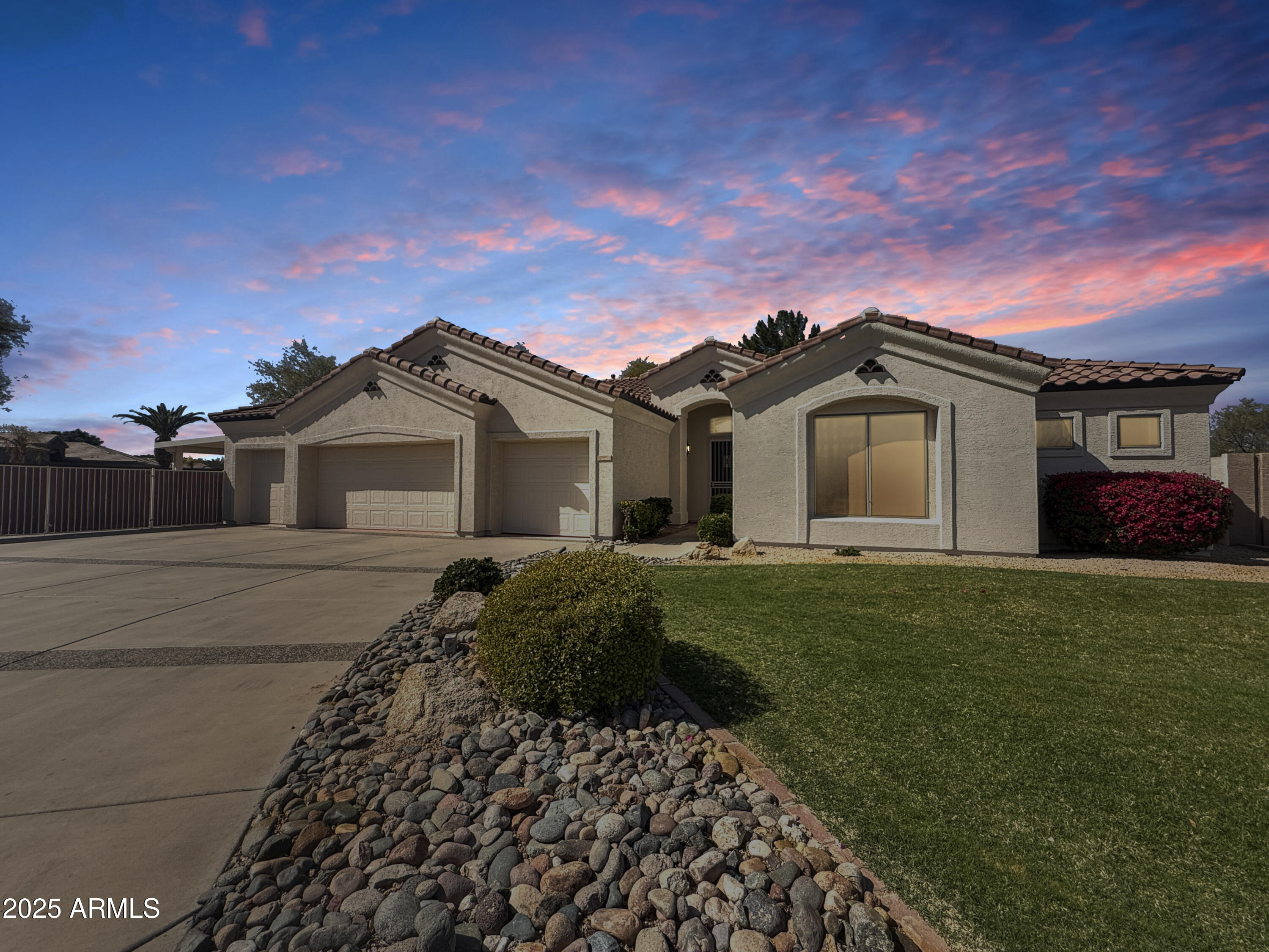 4648 W VILLA LINDA Drive