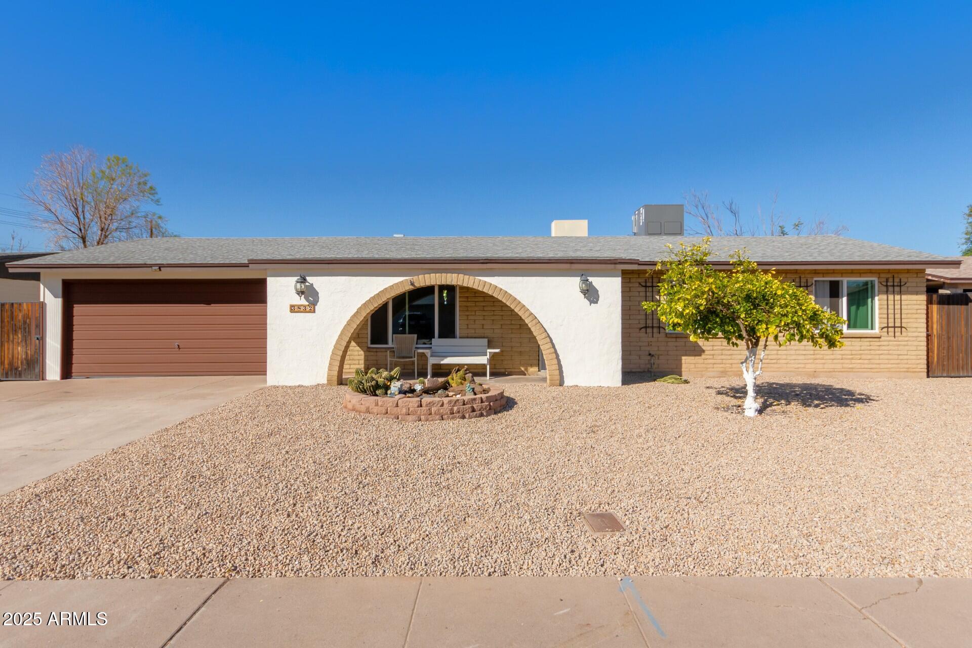 3832 W DAVIDSON Lane