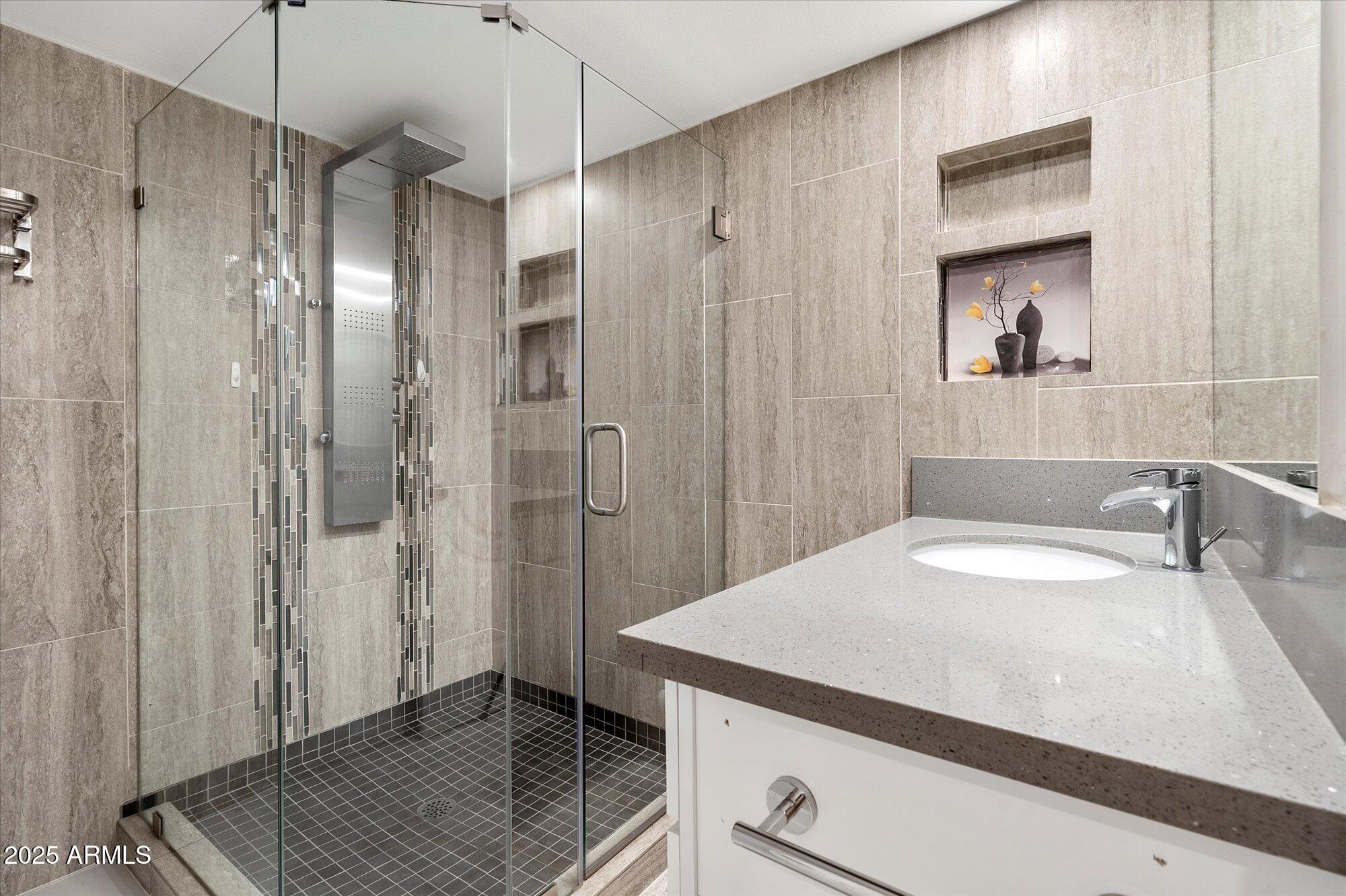 339 W SOUTHERN HILLS Road