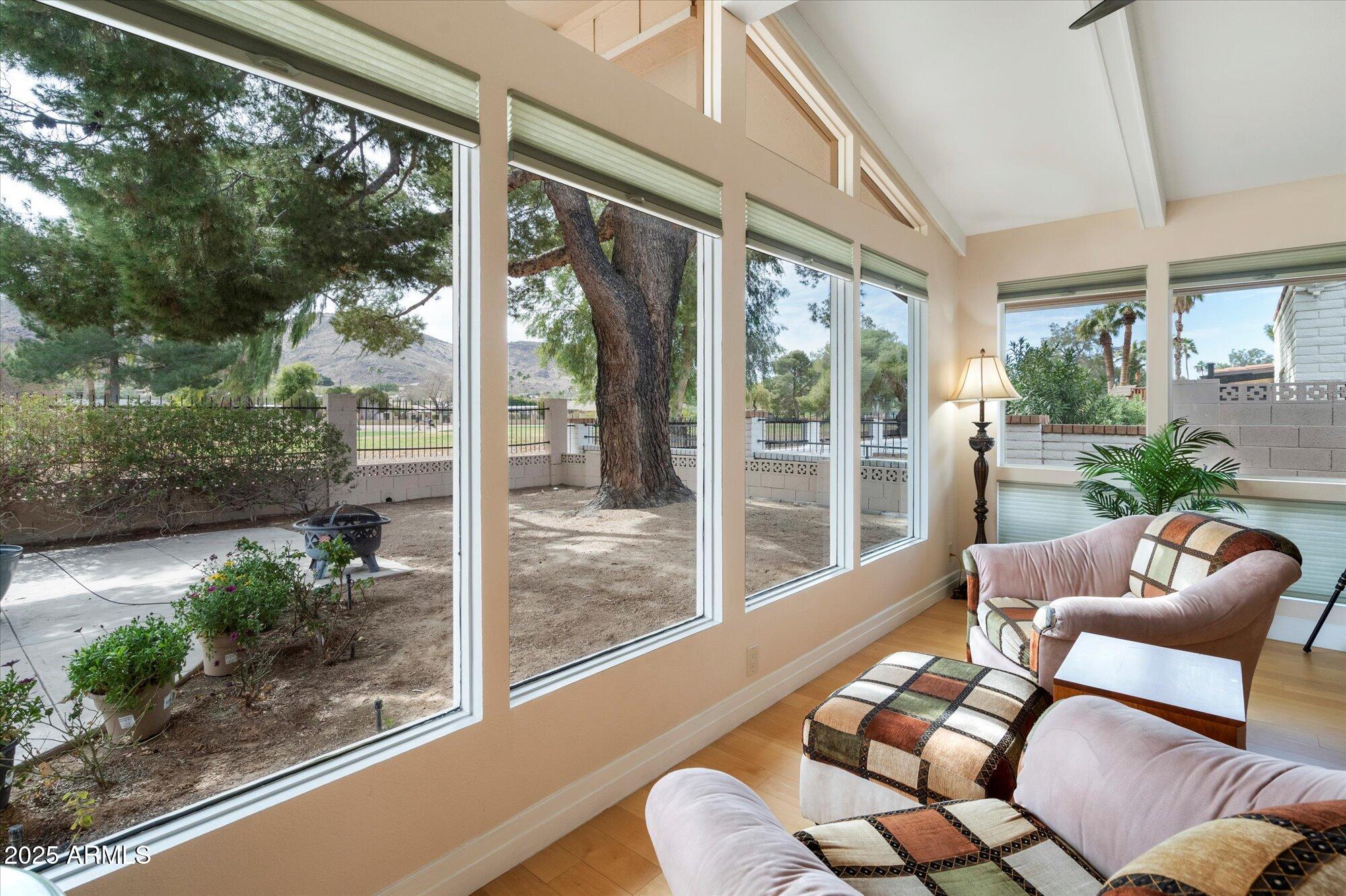 339 W SOUTHERN HILLS Road