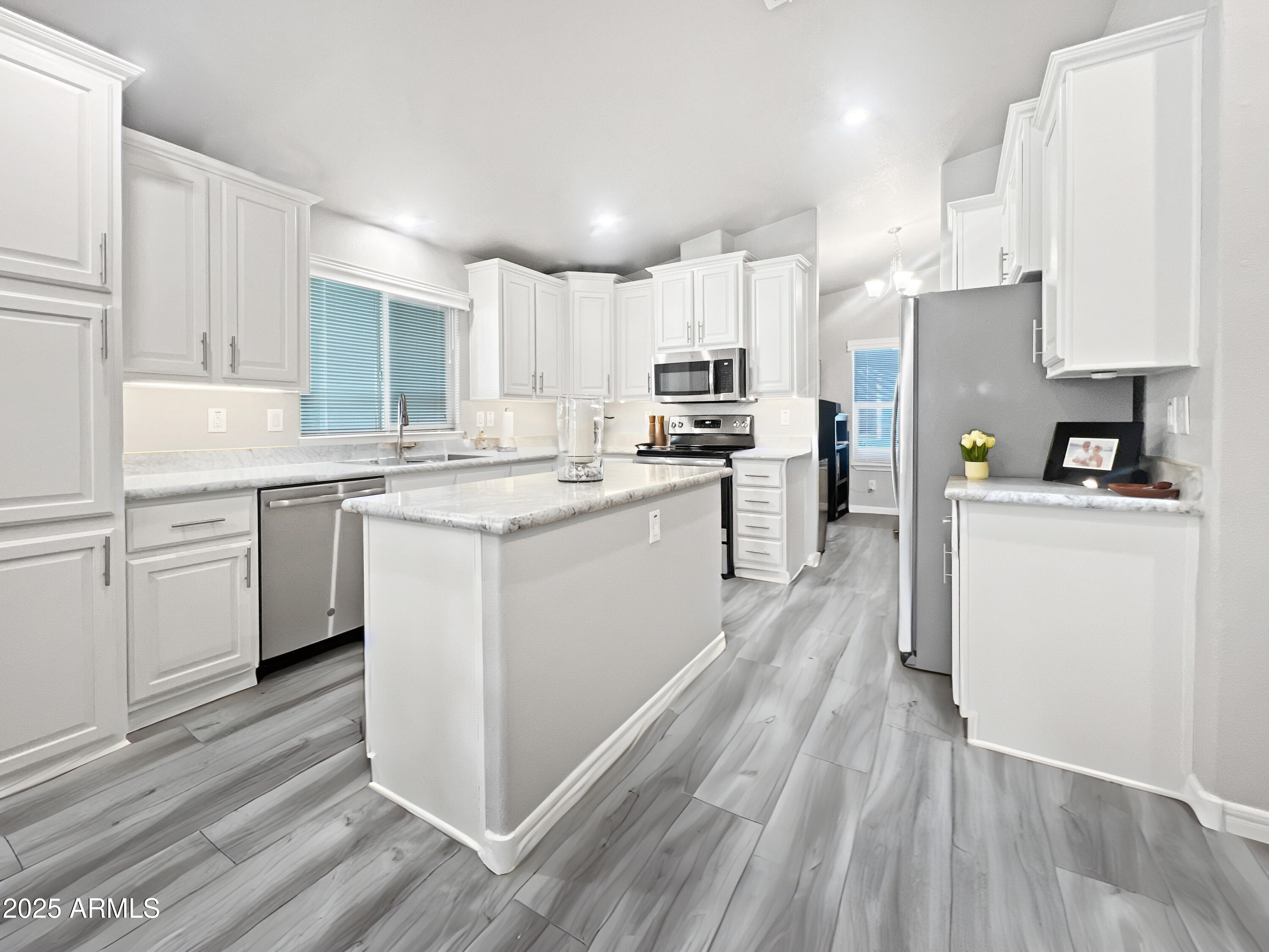 8865 E BASELINE Road, 554