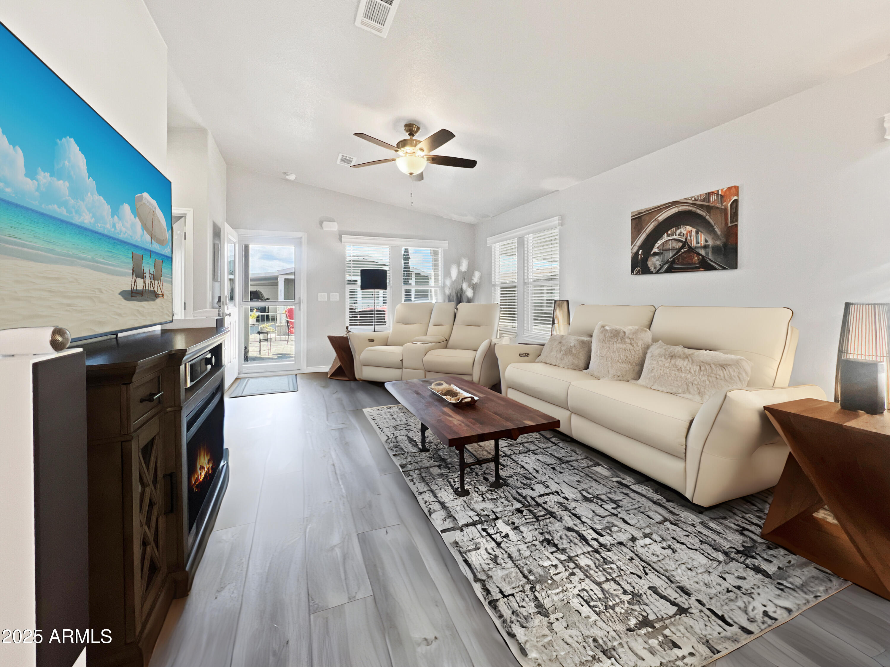 8865 E BASELINE Road, 554