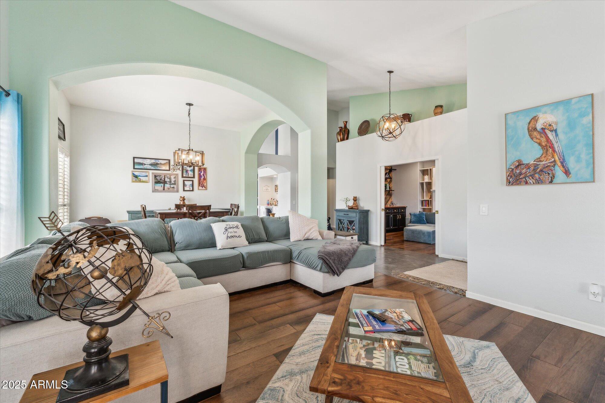 10925 E SILVERTREE Drive