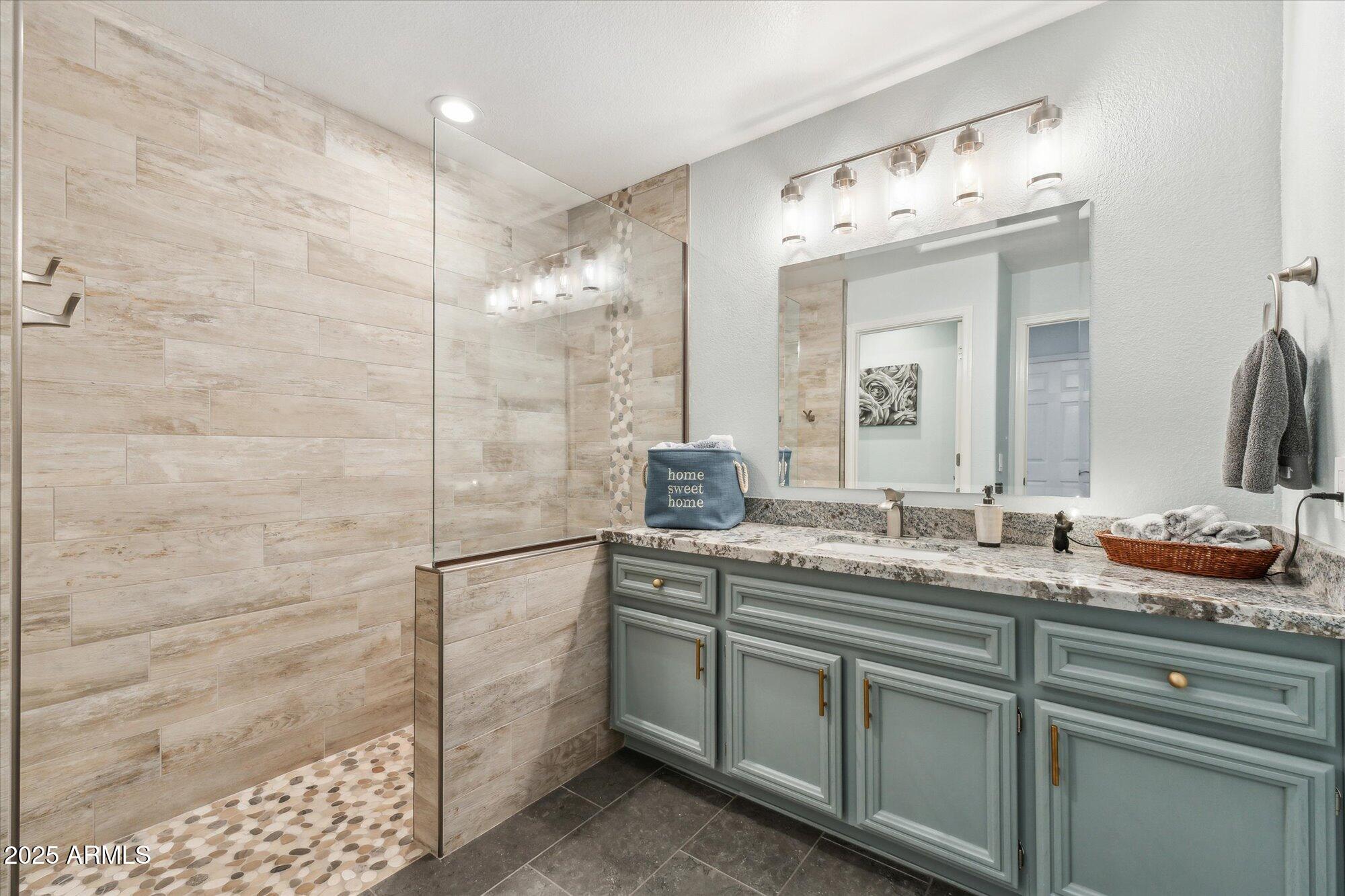 10925 E SILVERTREE Drive