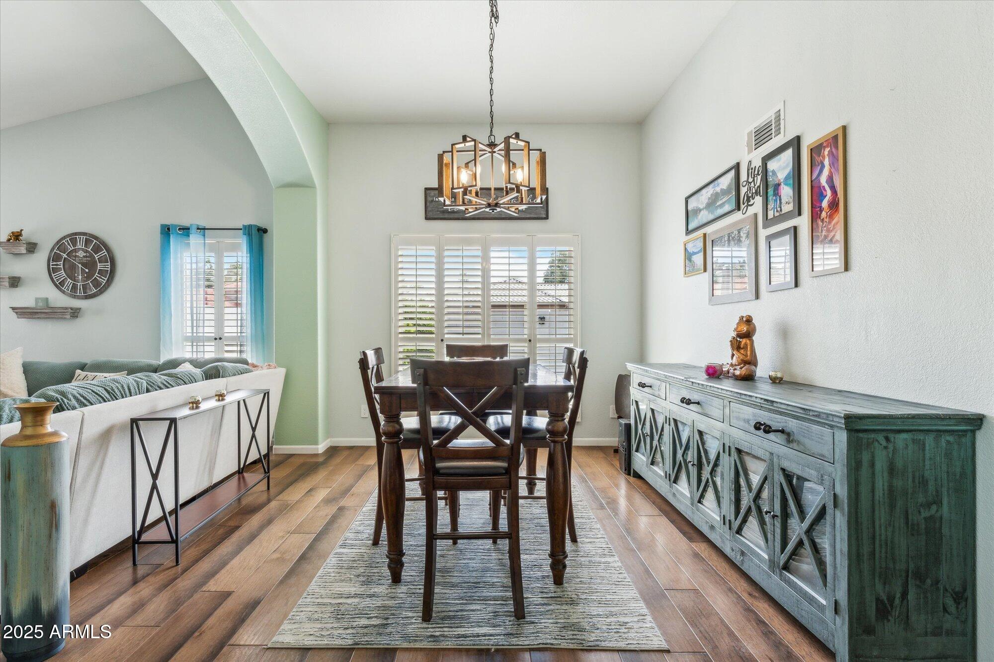 10925 E SILVERTREE Drive