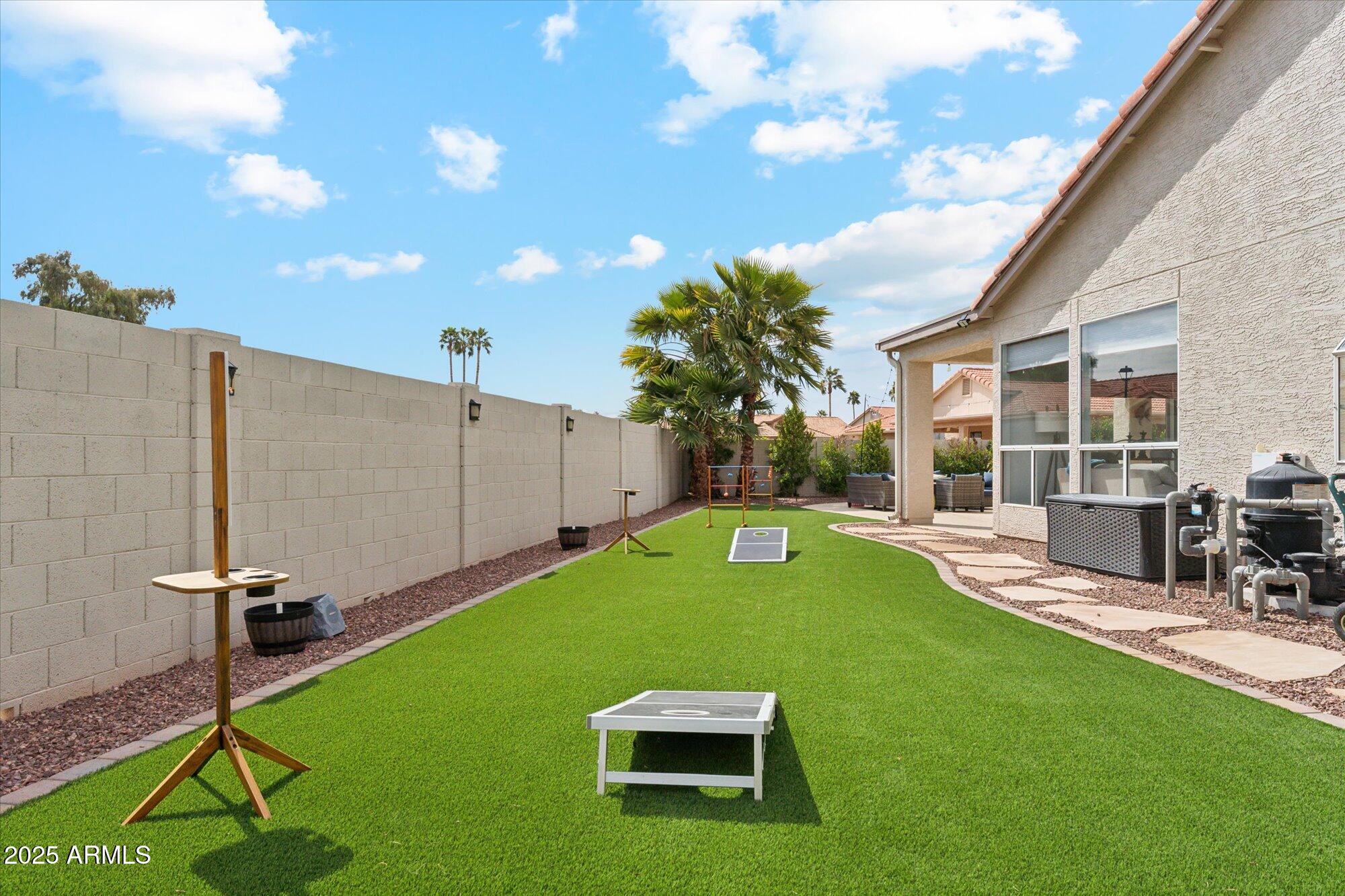 10925 E SILVERTREE Drive