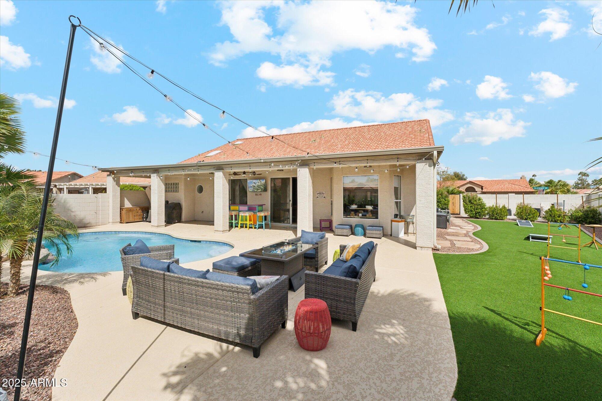 10925 E SILVERTREE Drive