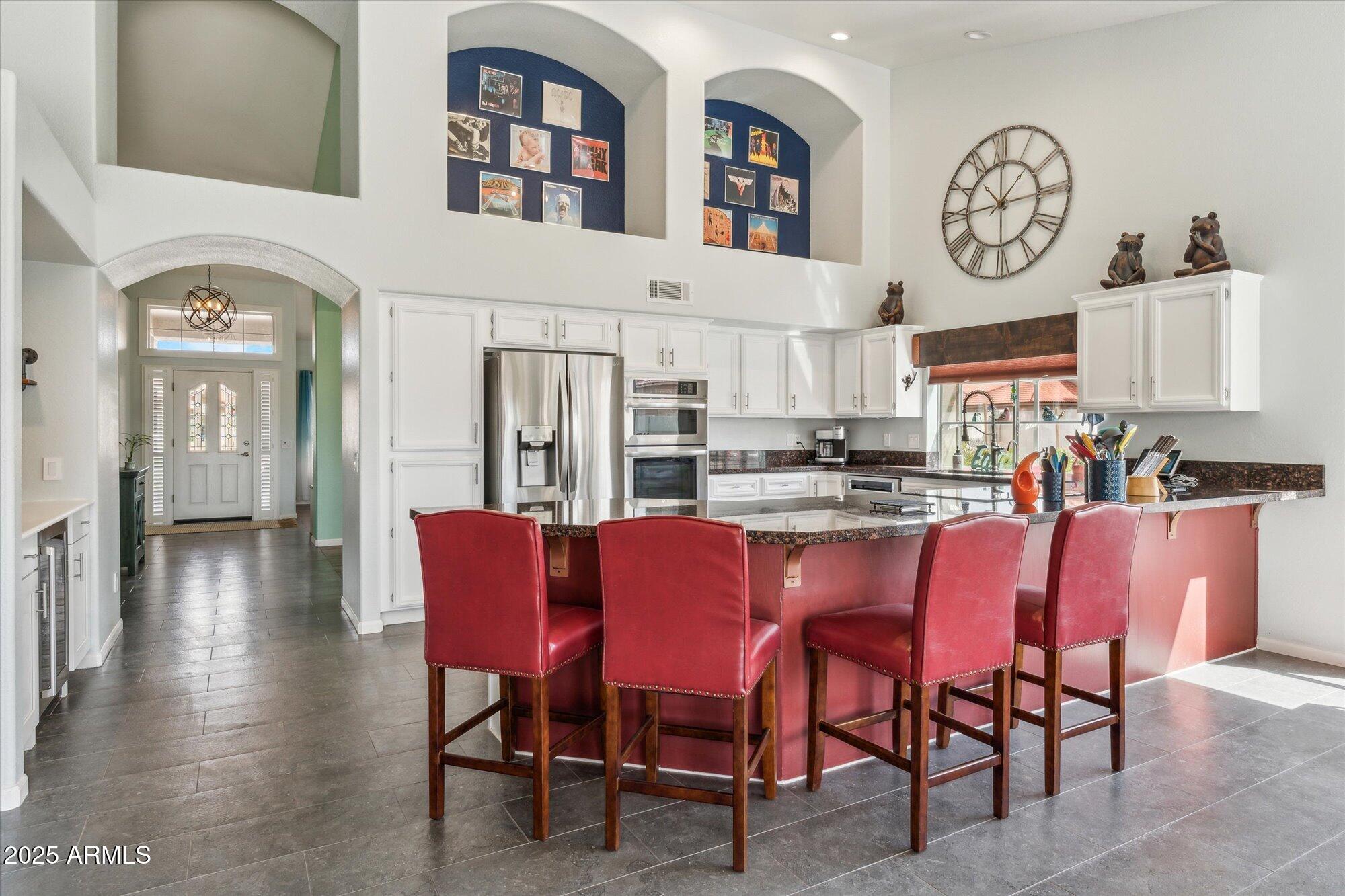 10925 E SILVERTREE Drive