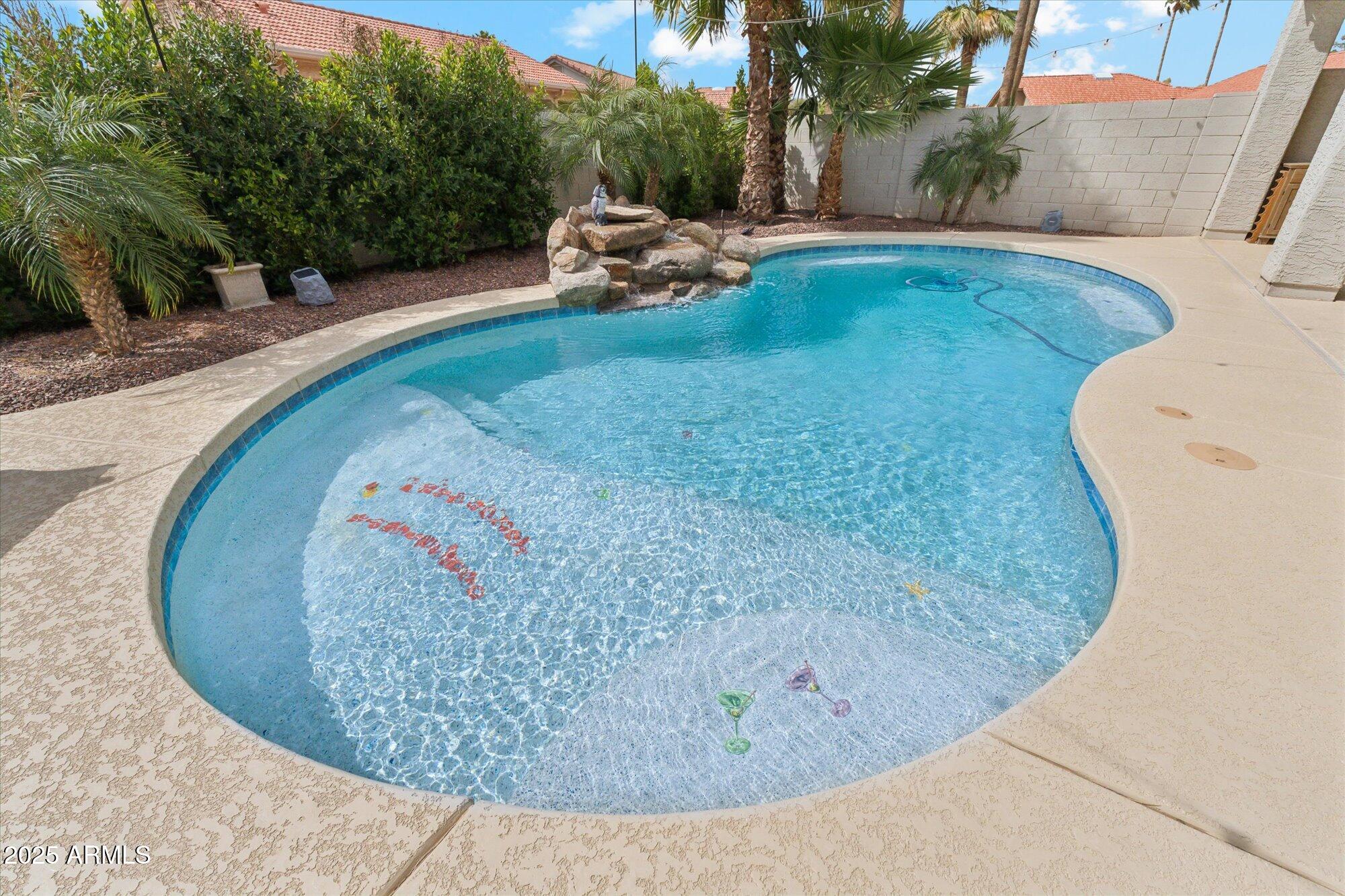 10925 E SILVERTREE Drive