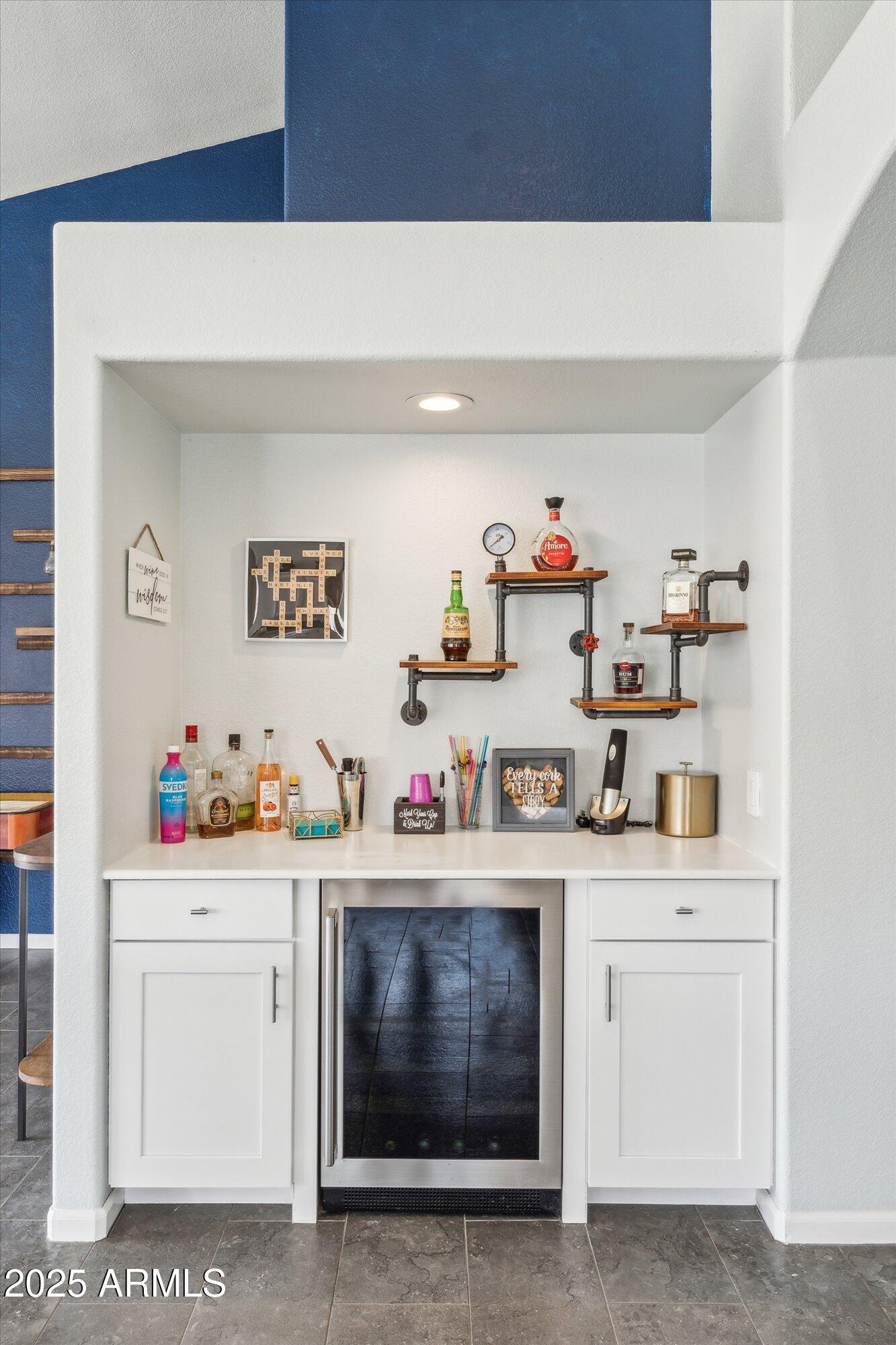 10925 E SILVERTREE Drive