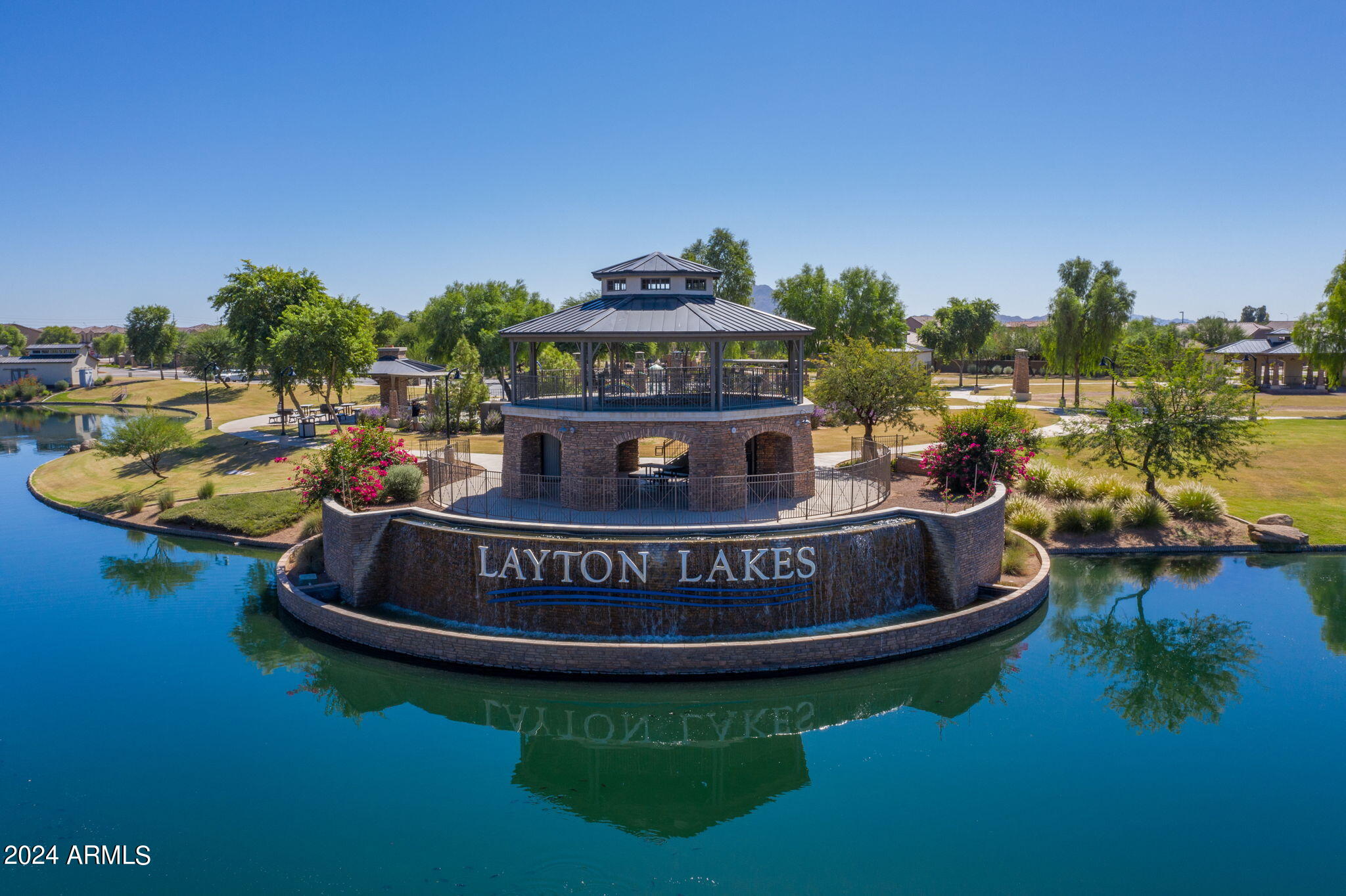 1163 E HOLBROOK Street