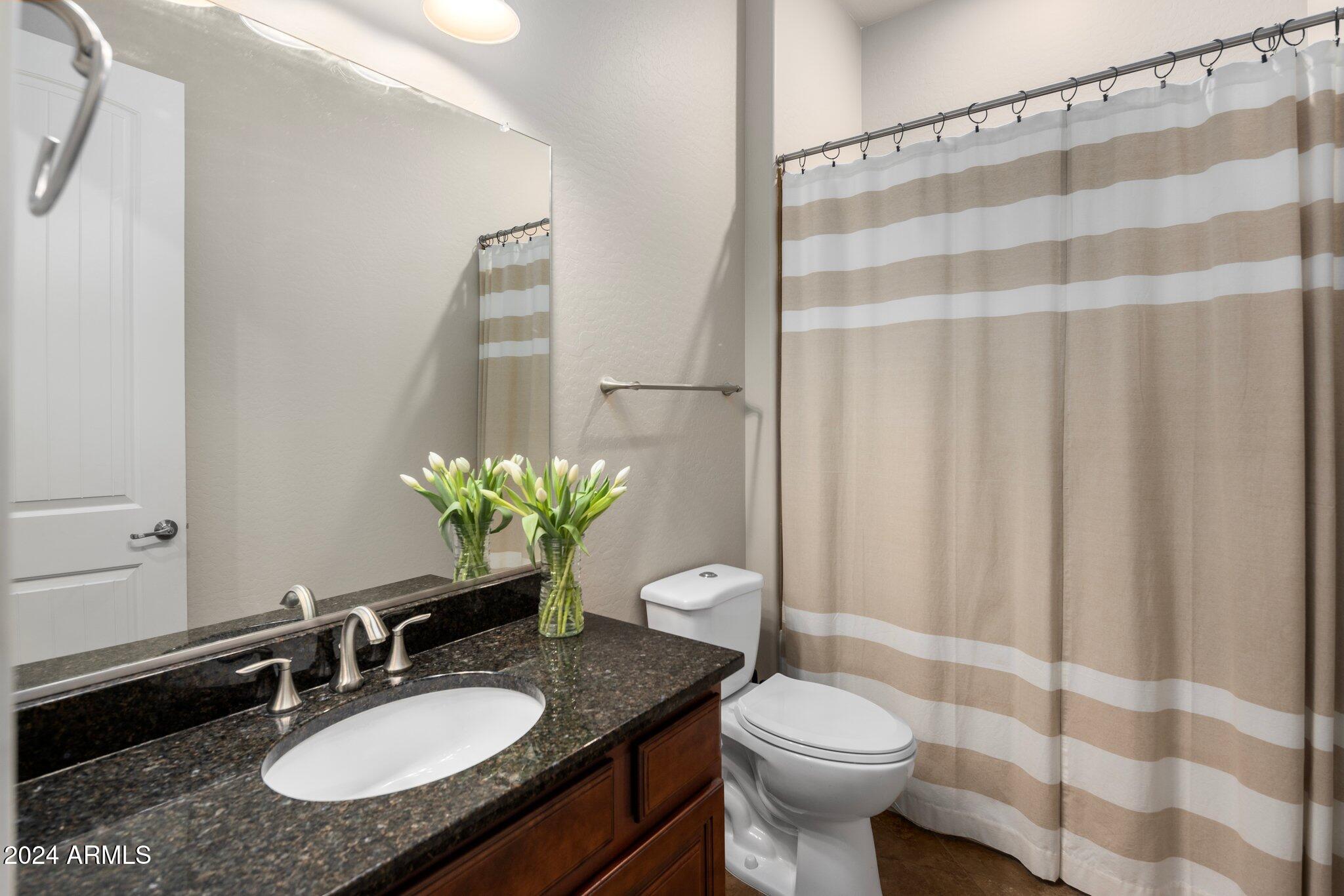 1163 E HOLBROOK Street