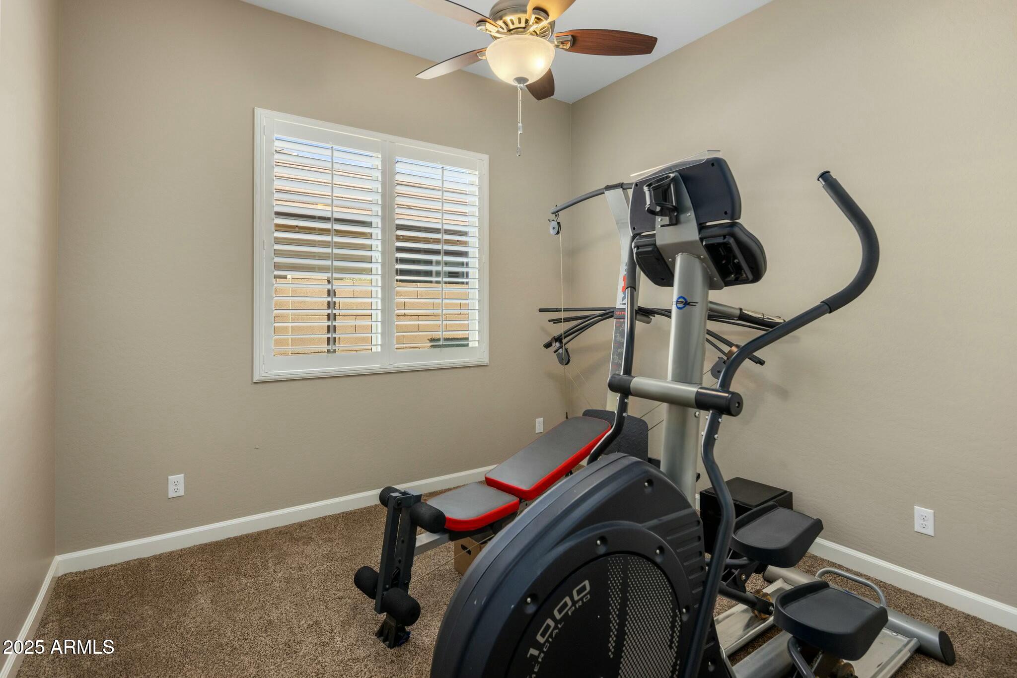 1163 E HOLBROOK Street