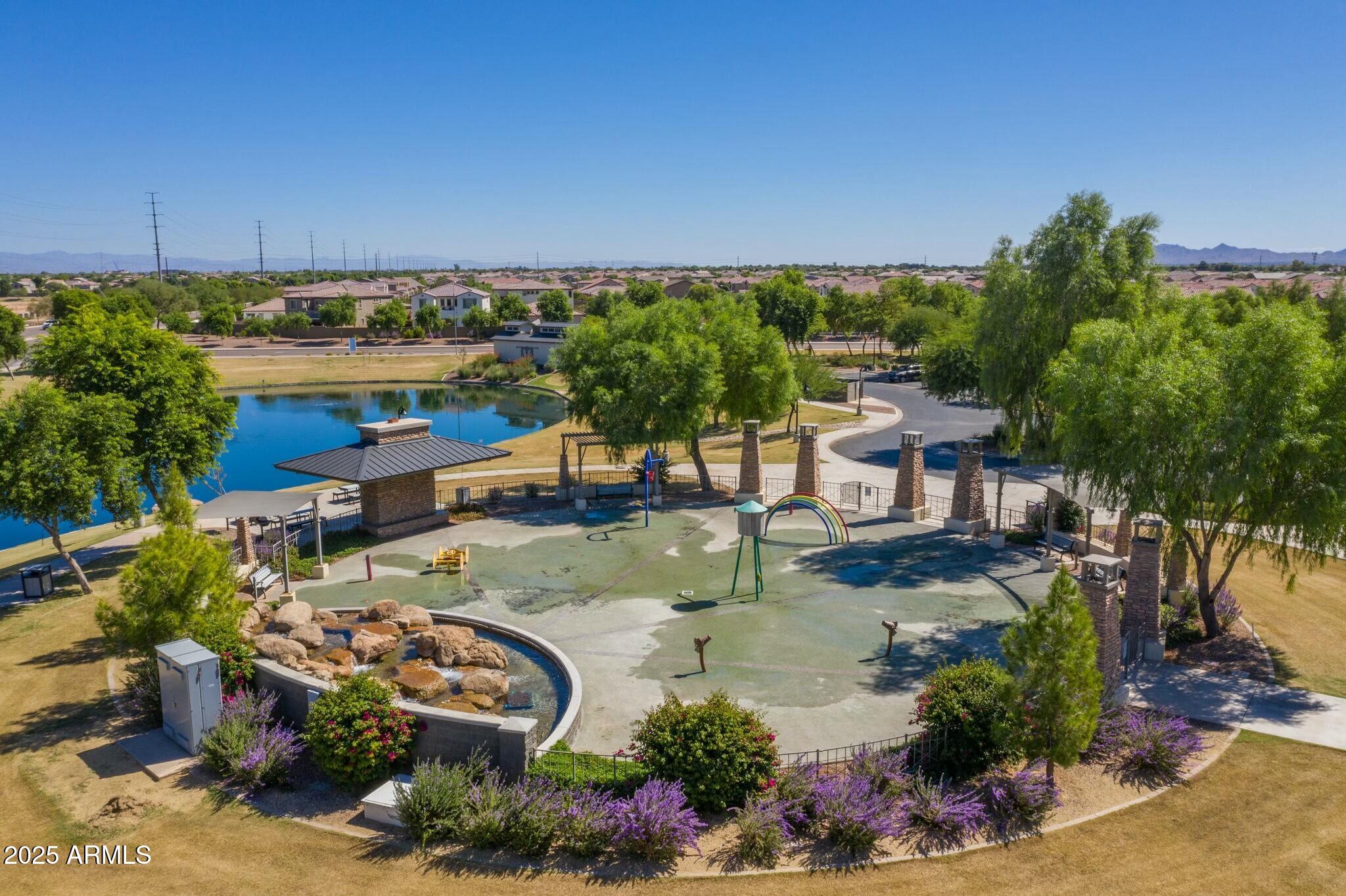 1163 E HOLBROOK Street