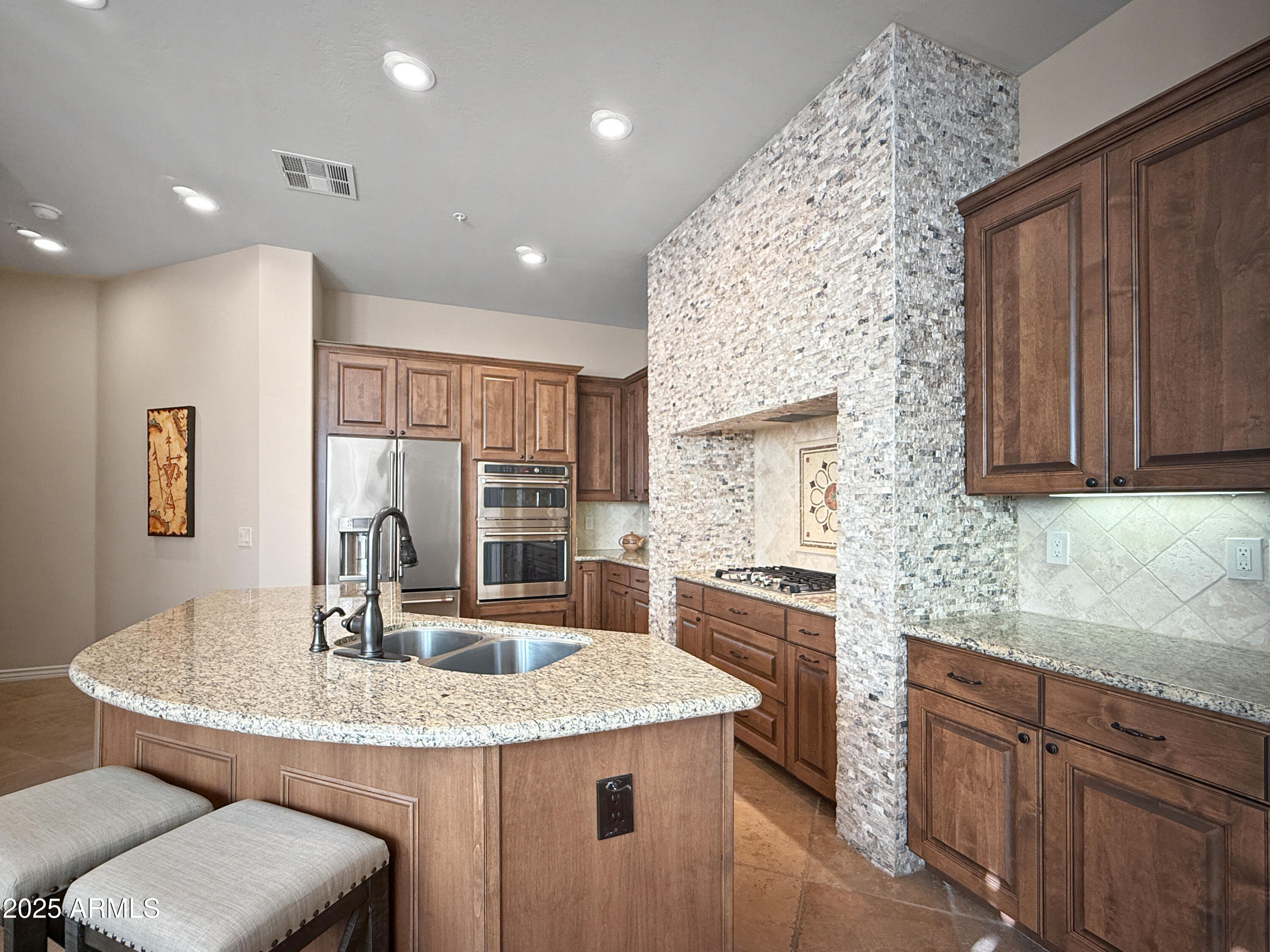 8964 E MOUNTAIN SPRING Road