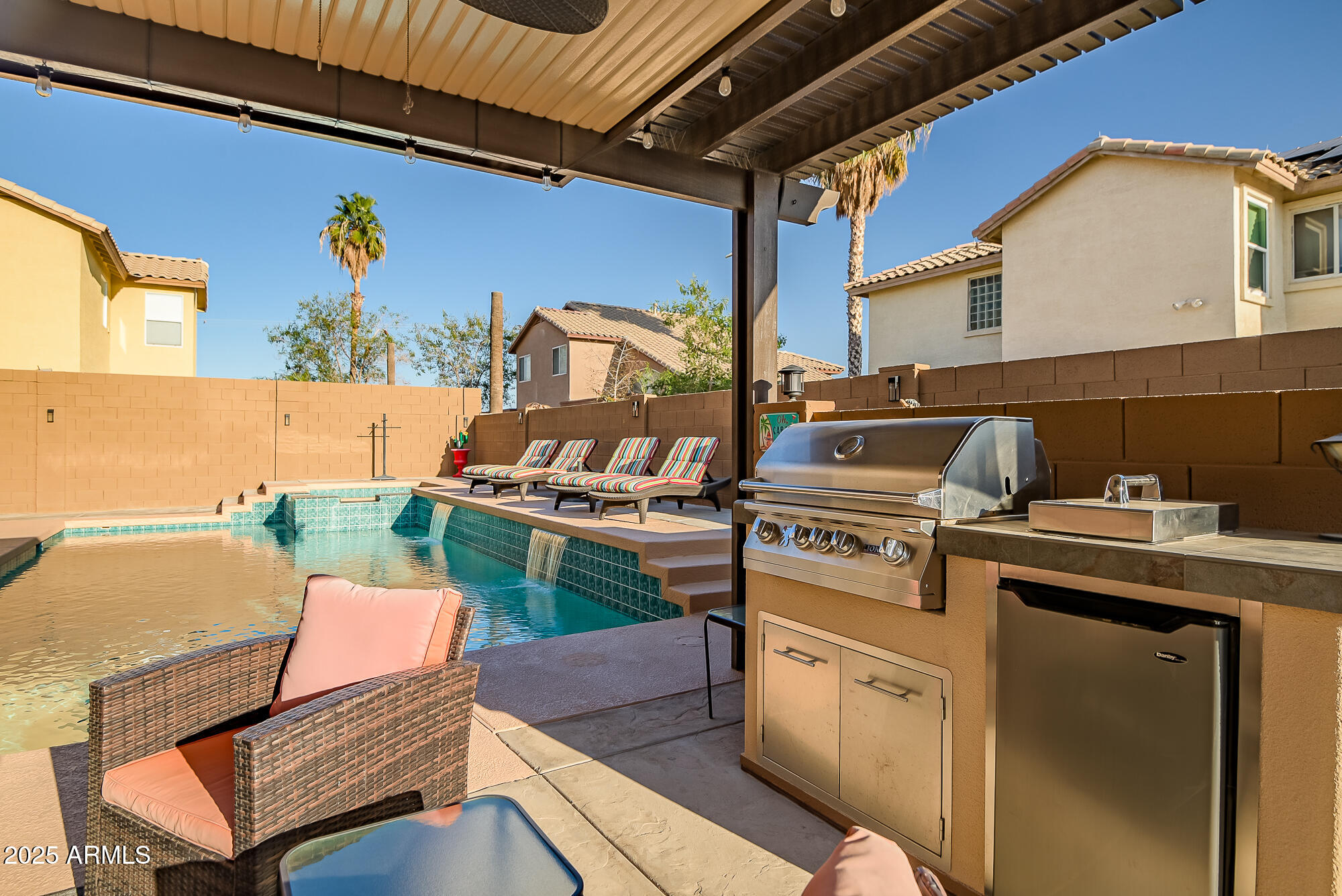 16021 W SHERMAN Street