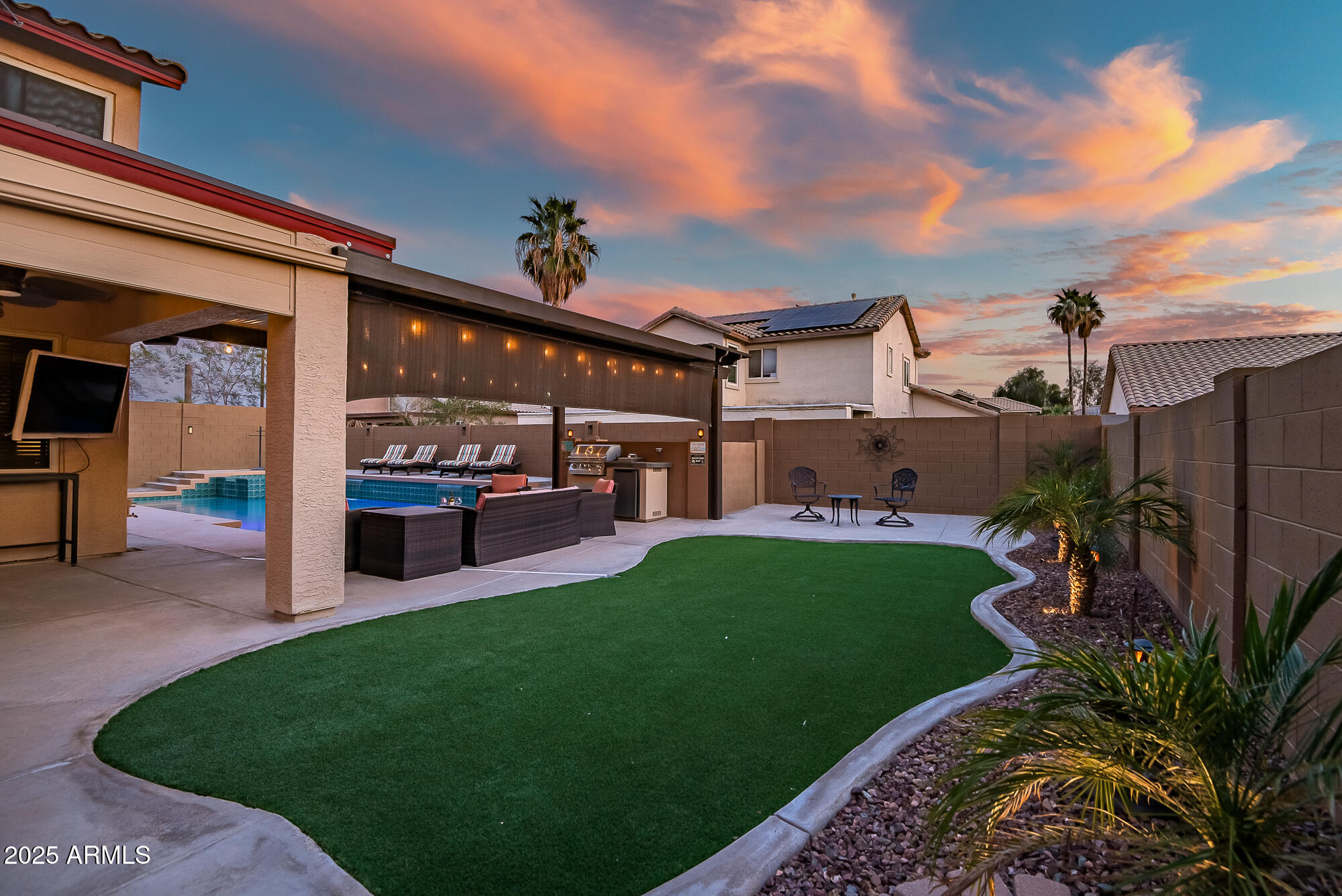 16021 W SHERMAN Street