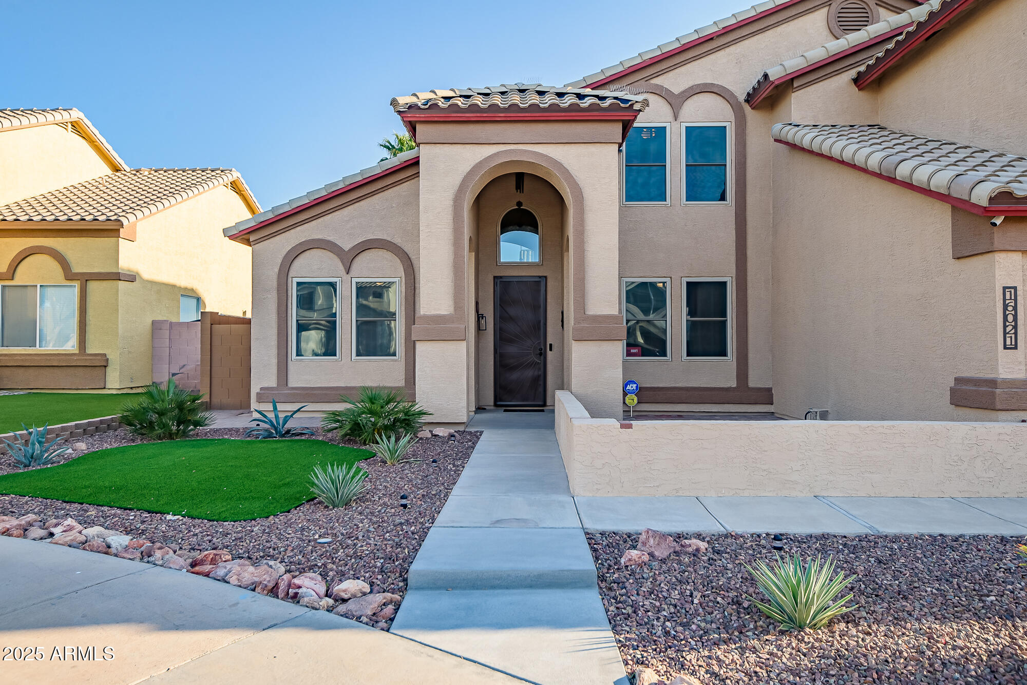 16021 W SHERMAN Street