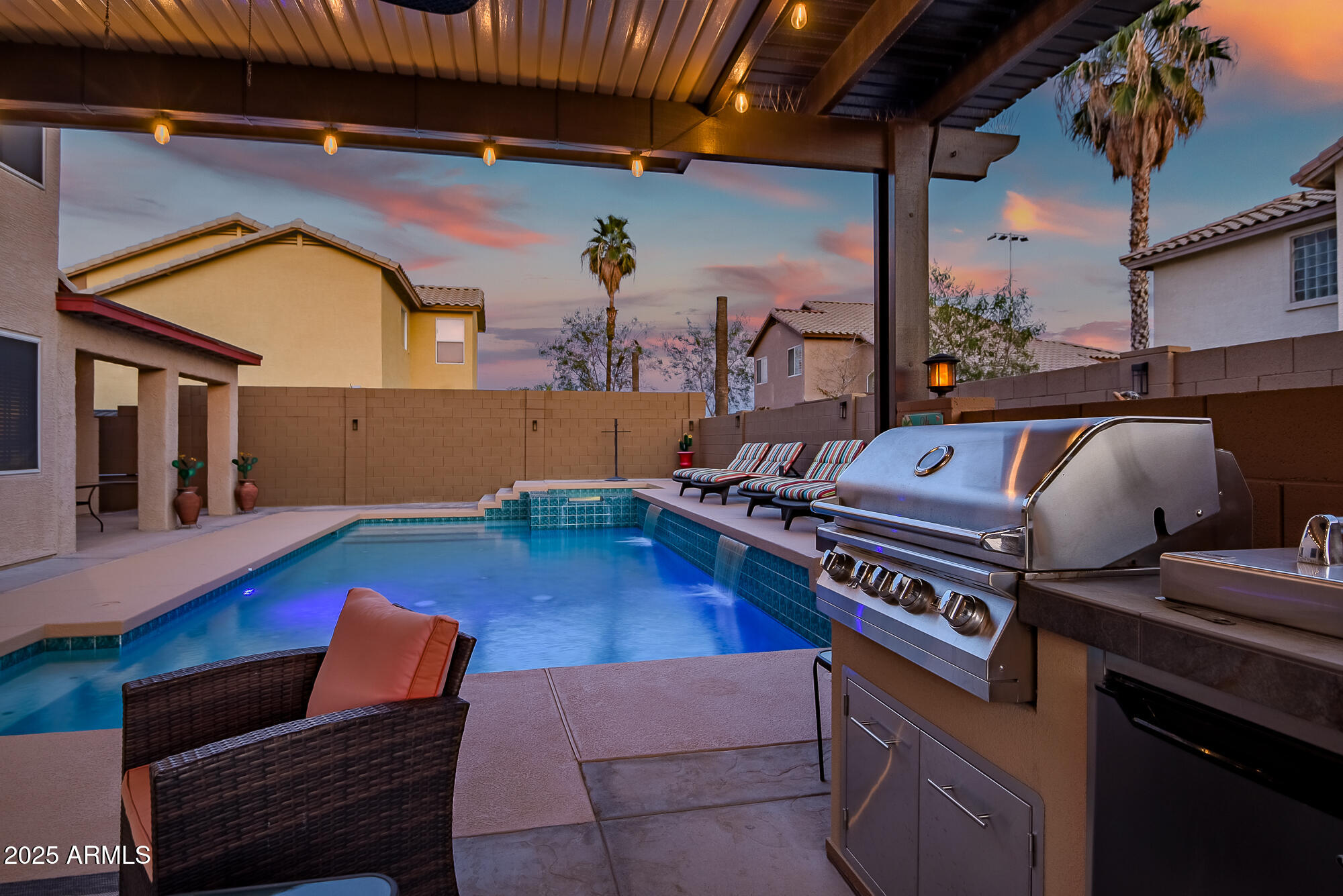 16021 W SHERMAN Street