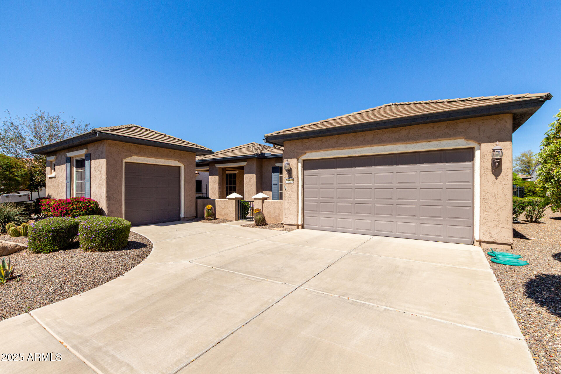 26844 W POTTER Drive