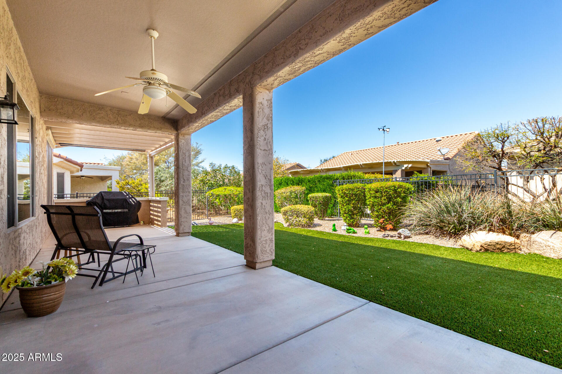 26844 W POTTER Drive